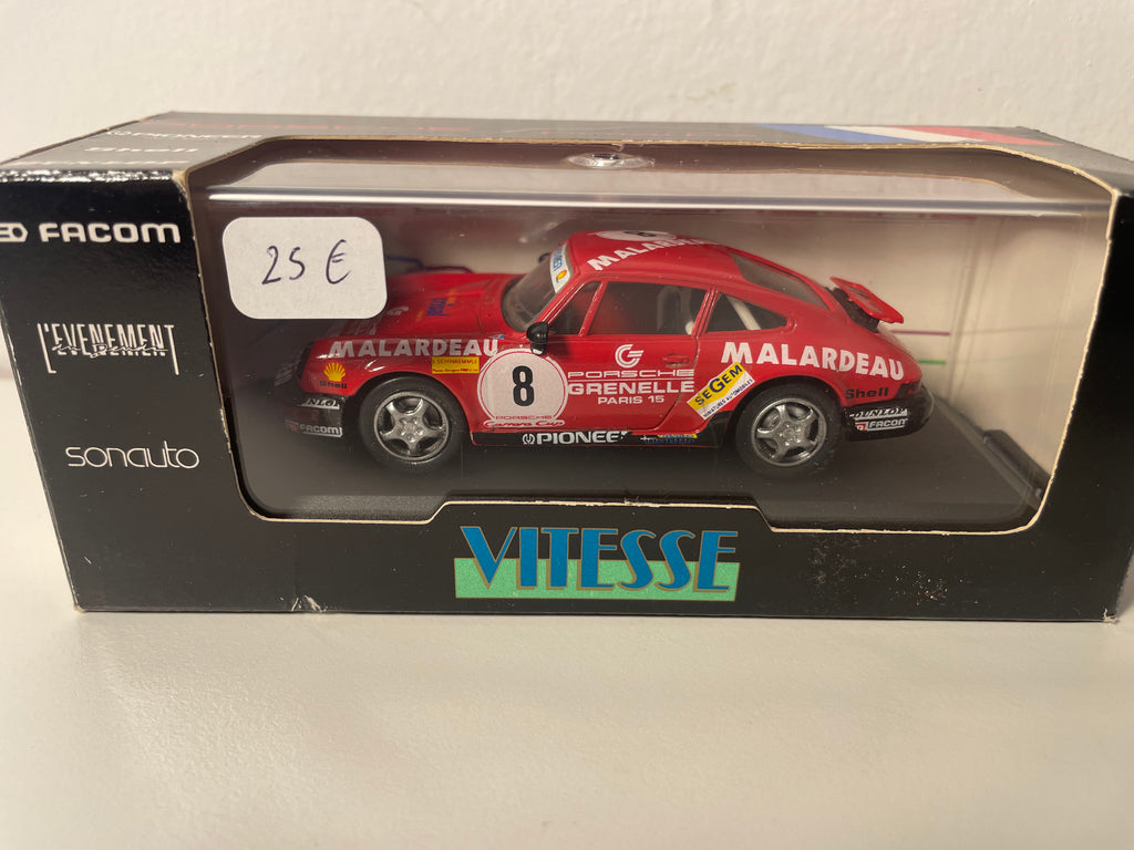 Porsche Carrera Rot Nummer 8 - Vitesse Referenz 733-3