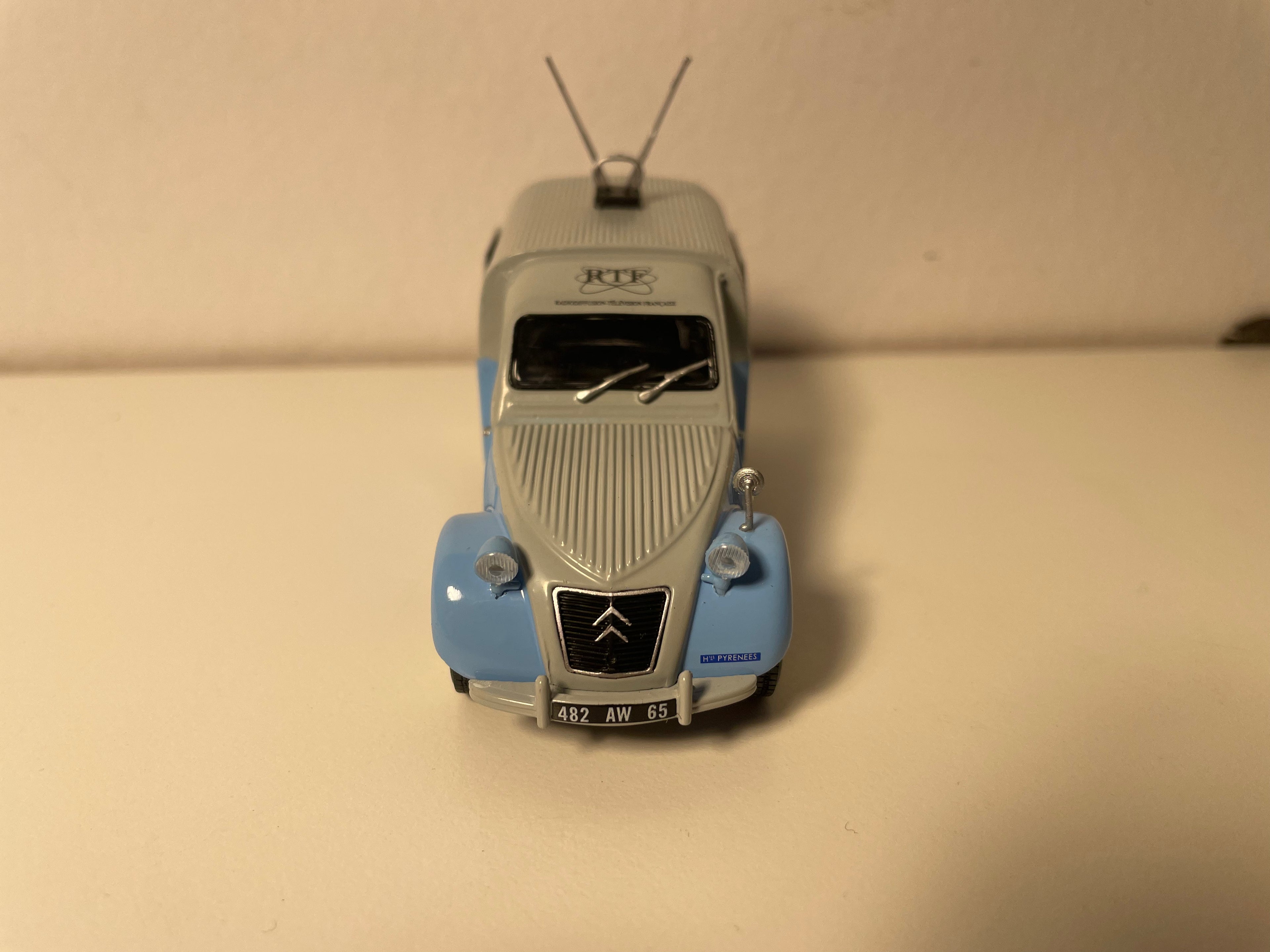 Citroën 2 CV furgonette blo an gëll RTF (emetteur Pic du Midi de Bigorre) - Eligor (an Blister)