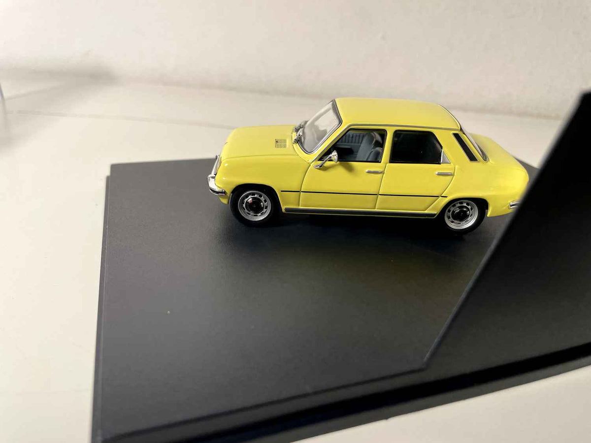 Renault Siete jaune (Renault 7) de 1974 (caja rectangular) - IXO