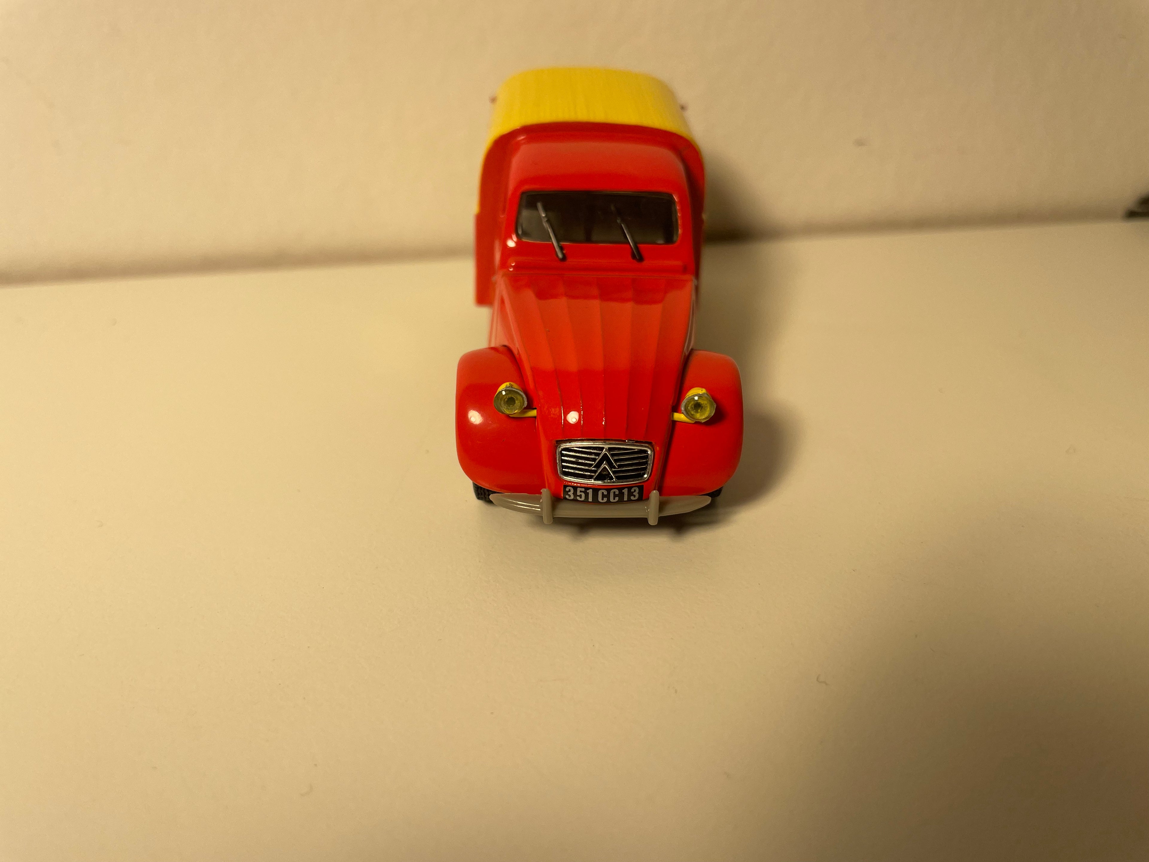 Citroën 2 CV AZU rout a giel SHELL - Norev (oun Blister)
