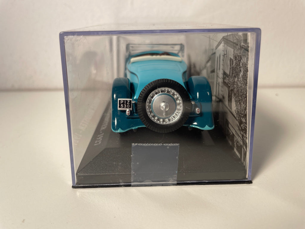 Bugatti 41 Royale Roadster niebiesko-zielony z 1927 roku