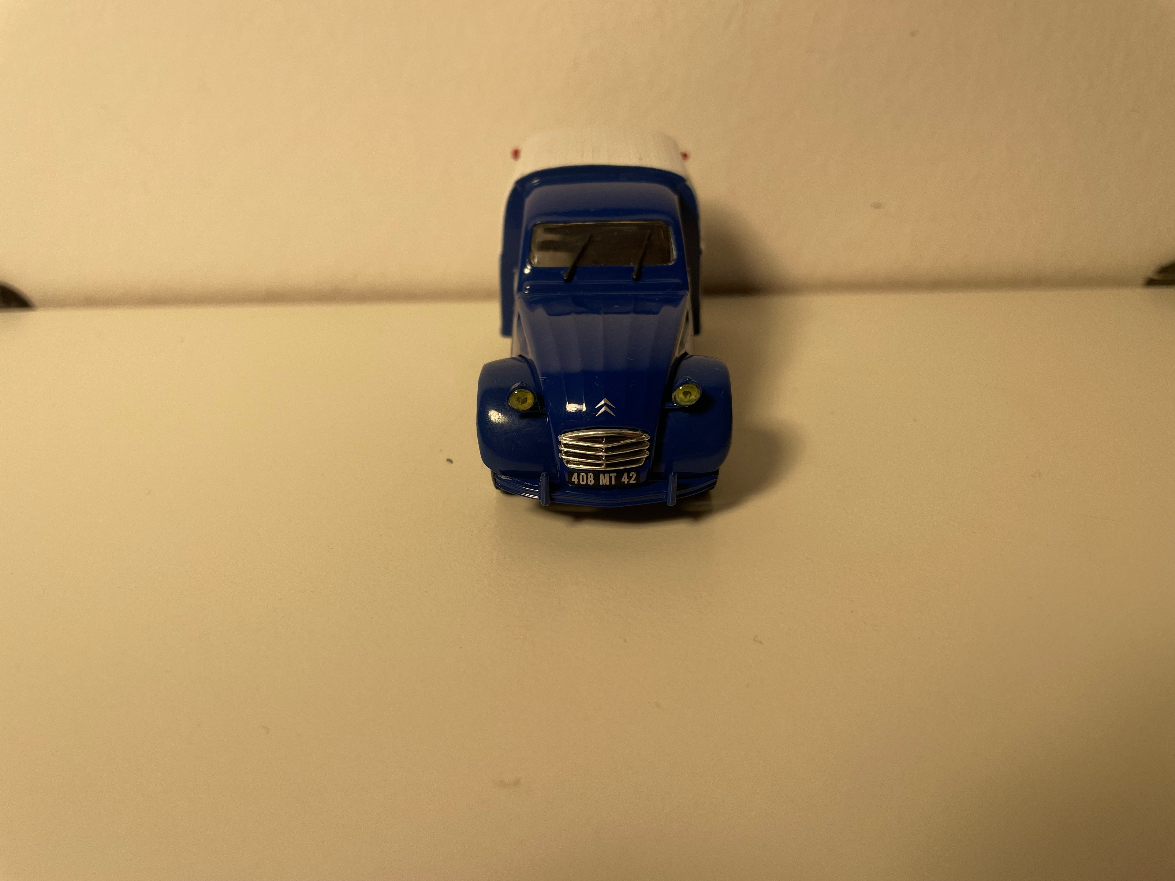 Citroën 2 CV AZU blau-weiß ELF Butan - Propan - Norev (unter Blister)