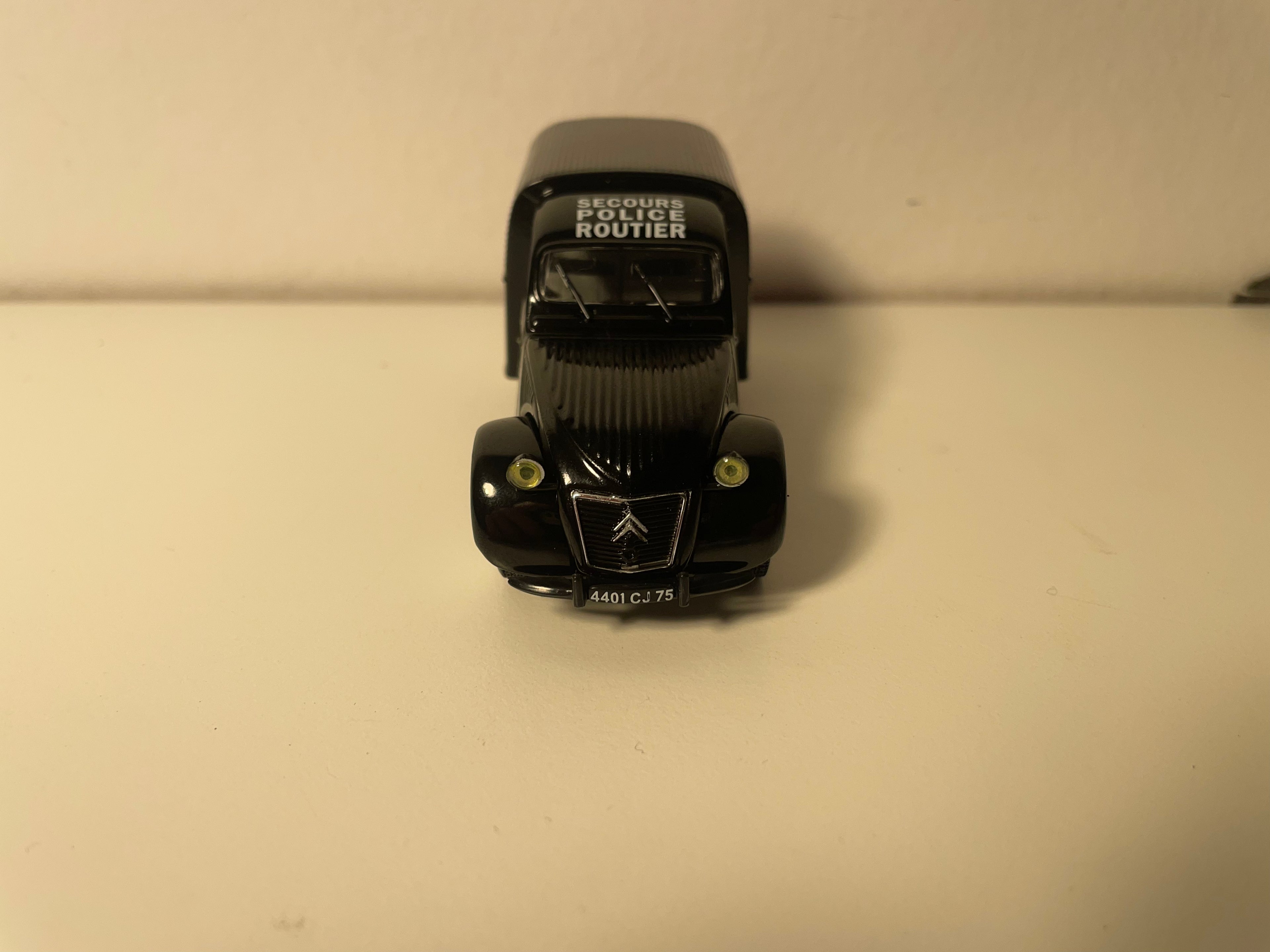 Citroën 2 CV AU noire Secours Police Routier - Norev (sous blister)