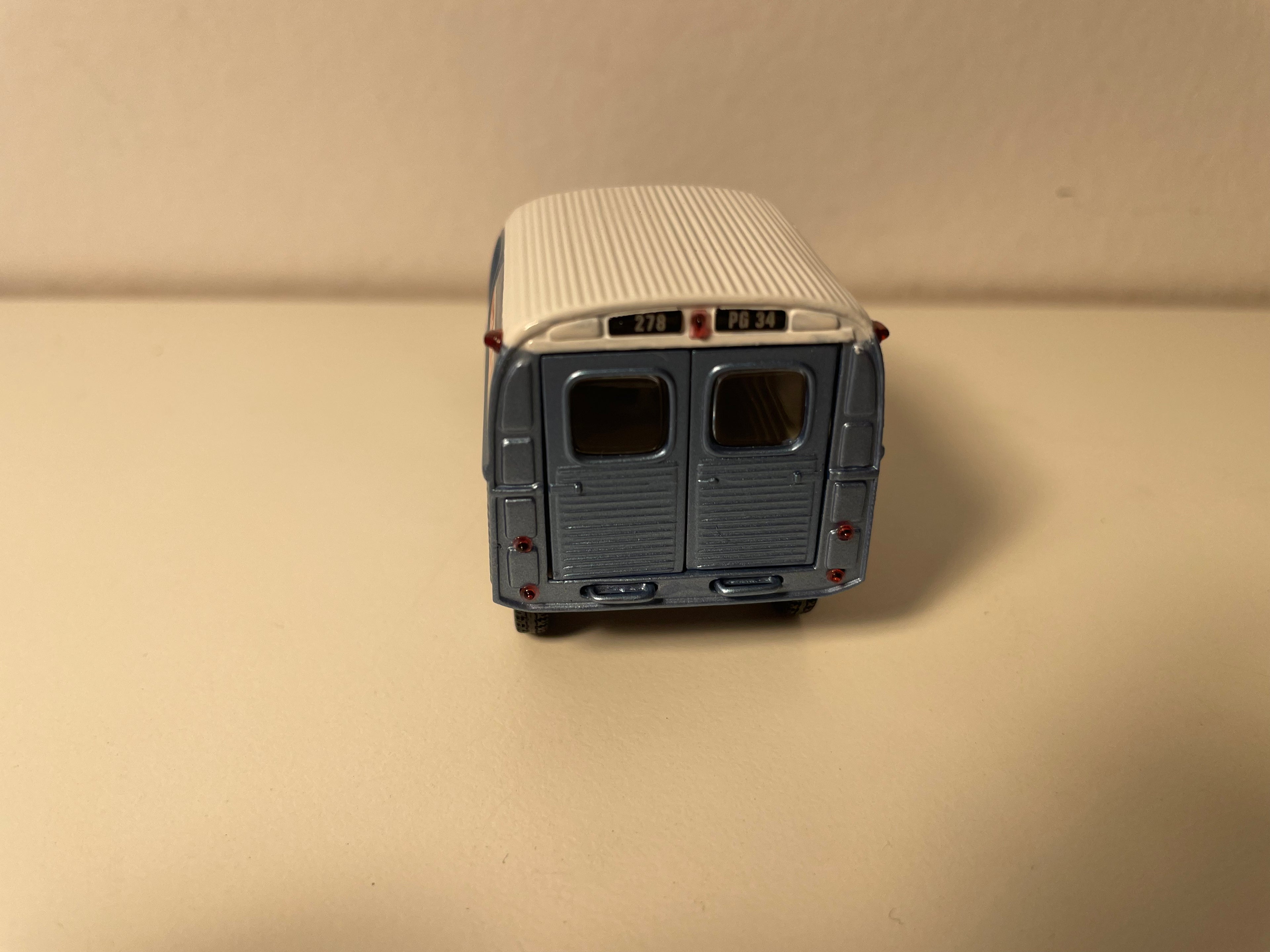 Citroën 2 CV AZU blau BUTAGAZ - Norev (Blister)