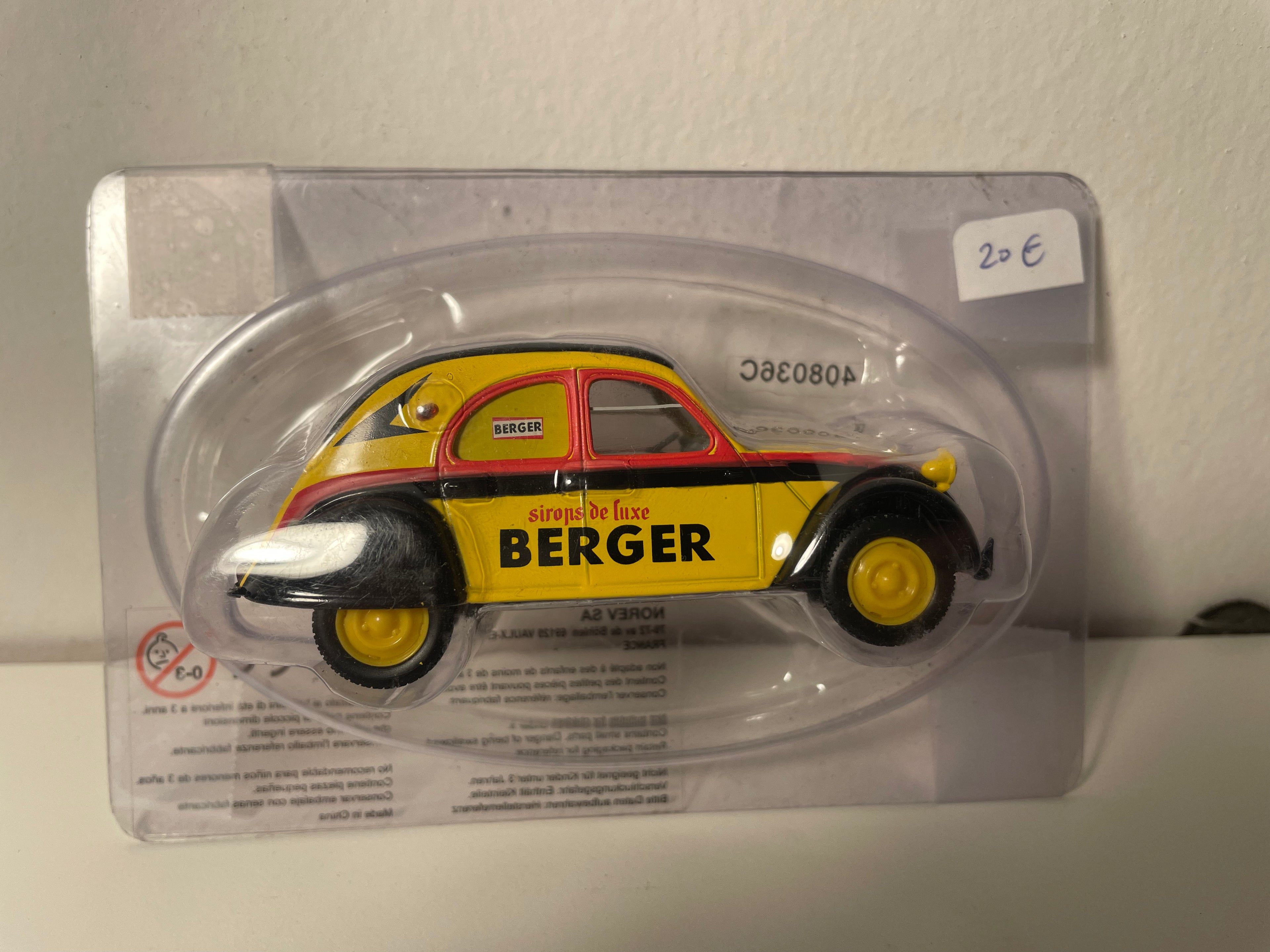 Citroën 2 CV AZLP gelb, schwarz und rot BERGER - Norev (in Blister)