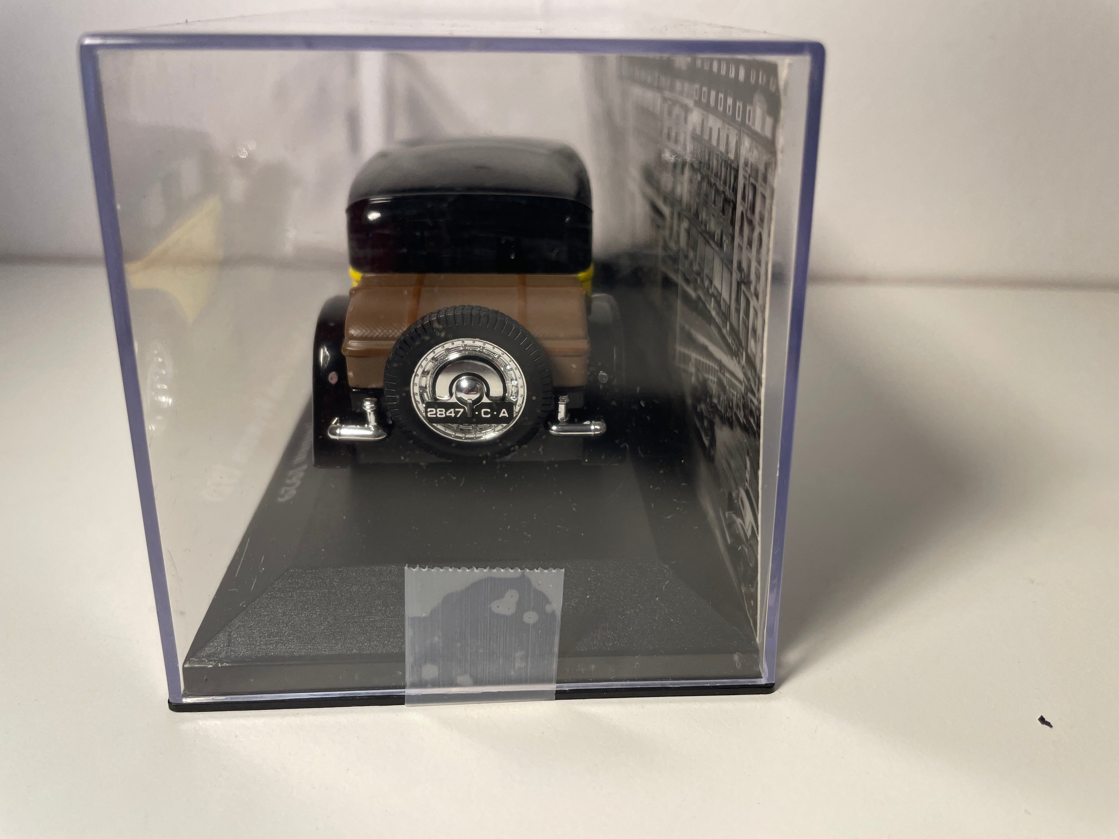 1929 Bugatti Type 41 Royale Coach Weymann Black and Yellow - Box N°2