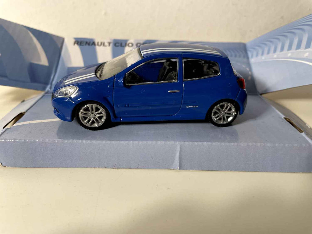 Renault Clio Gordini bleue (collection Mondo Motors)