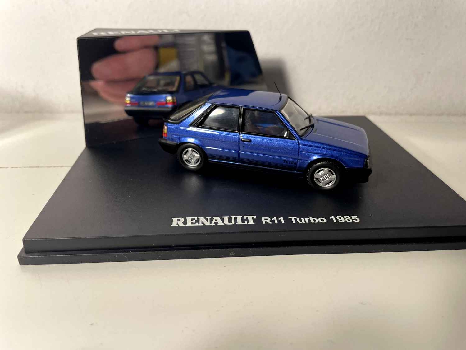 Renault 11 Turbo blo aus 1985 (coffret boît rectangle) - IXO