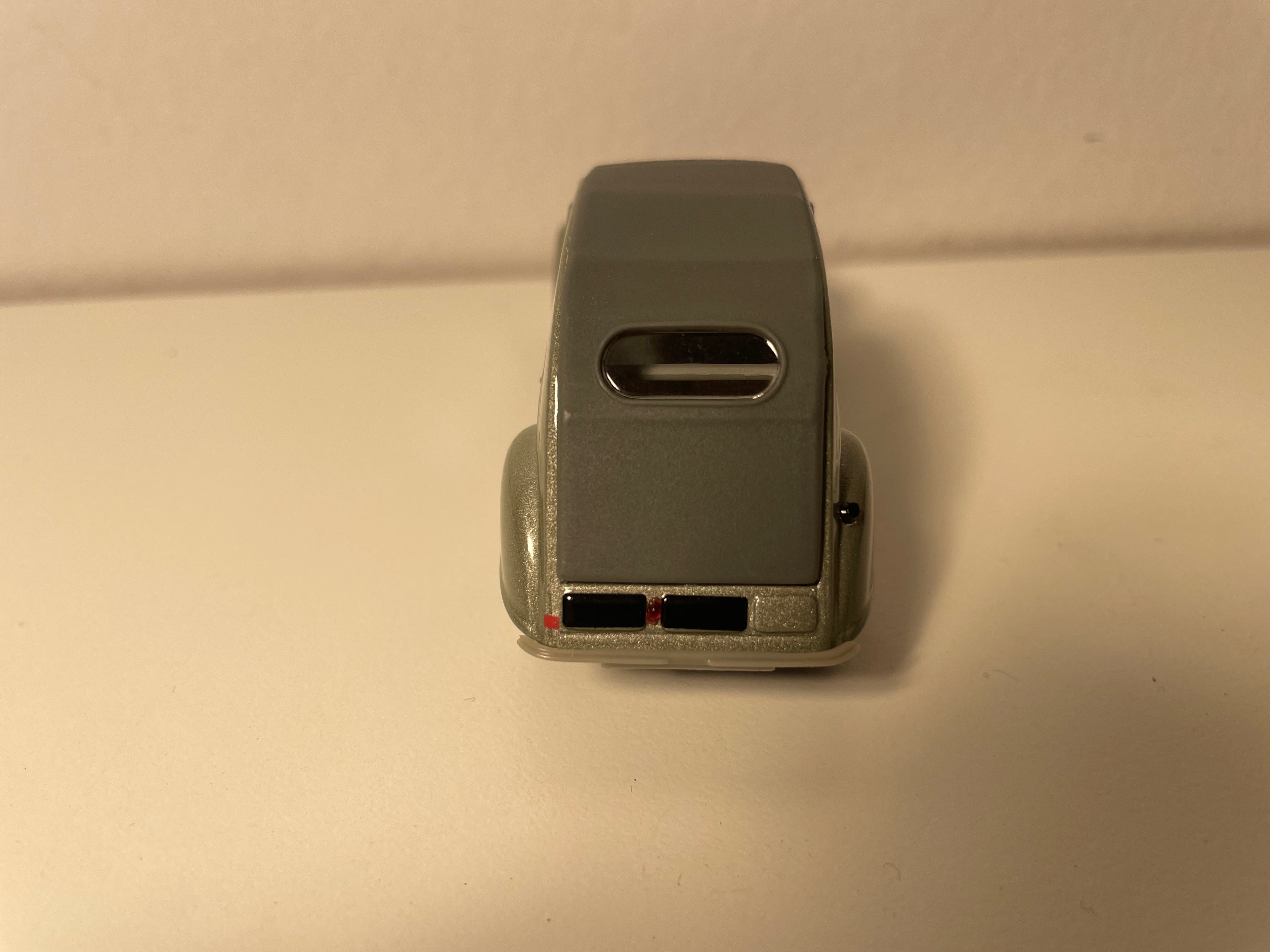 Citroën 2 CV A grise - Norev (sous blister) - pas de N°de plaque