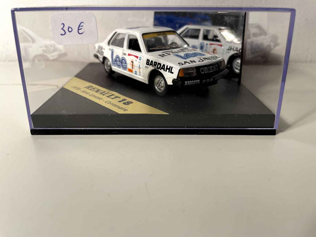 Renault 18 bianca numero 7 del 1978 con decorazione + testi sulla macchina - NOREV (edizione limitata per i 100 anni di Renault)