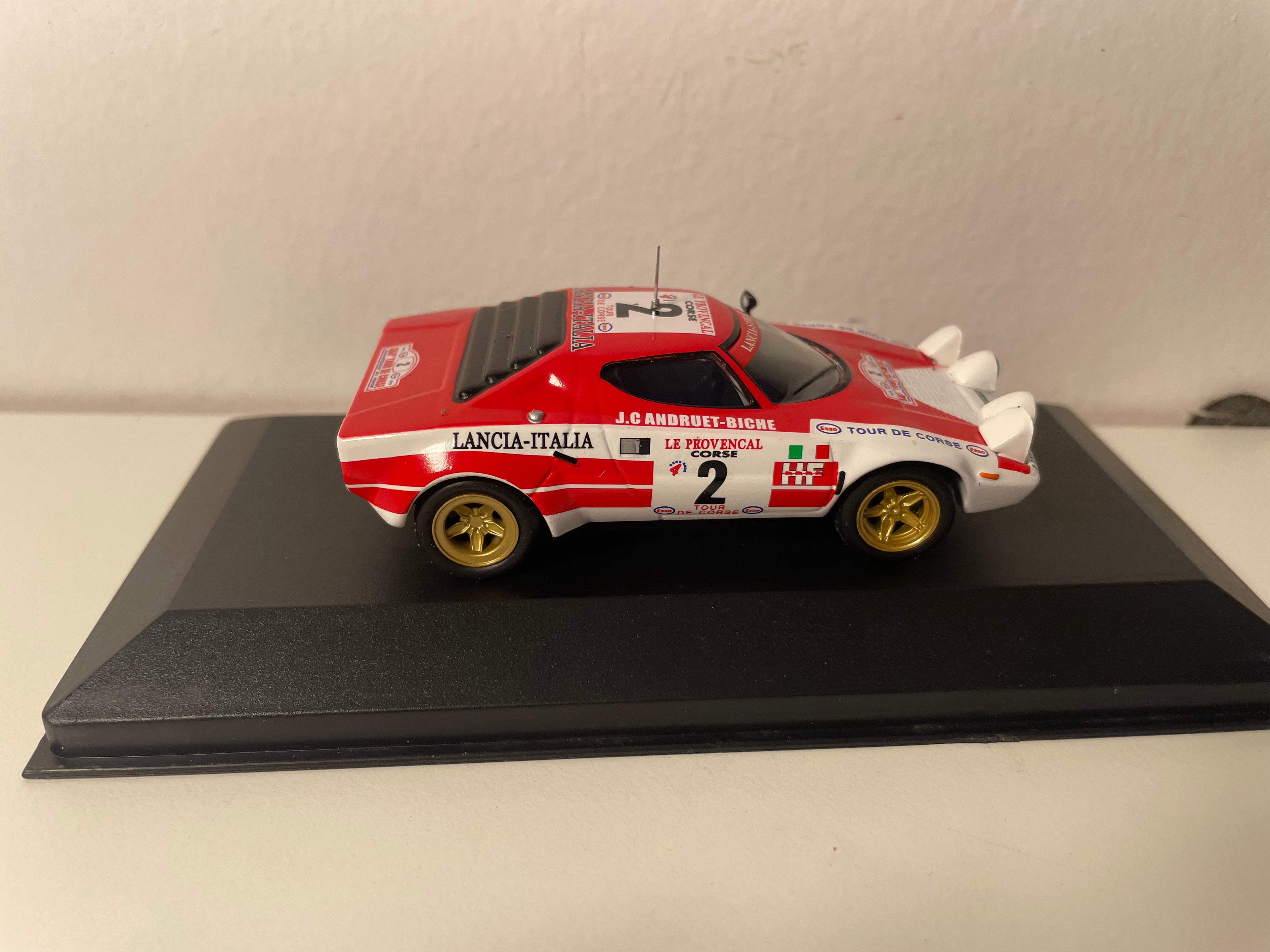 Lancia Stratos Rood en Wit Nummer 2 - Tour de Corse 1974