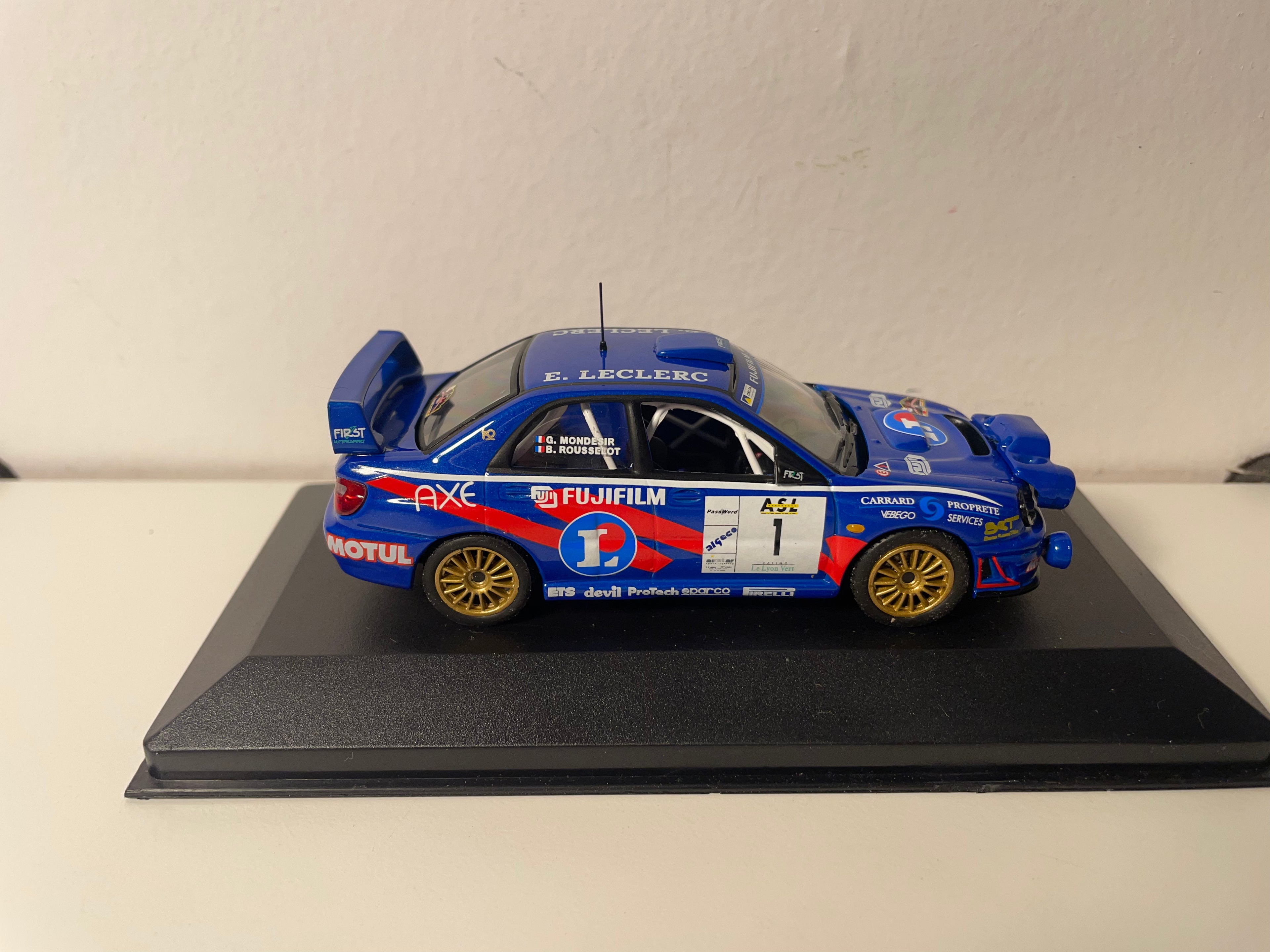 Subaru Impreza WRC niebieska numer 1 - Rajd Lyon-Charbonnières 2002