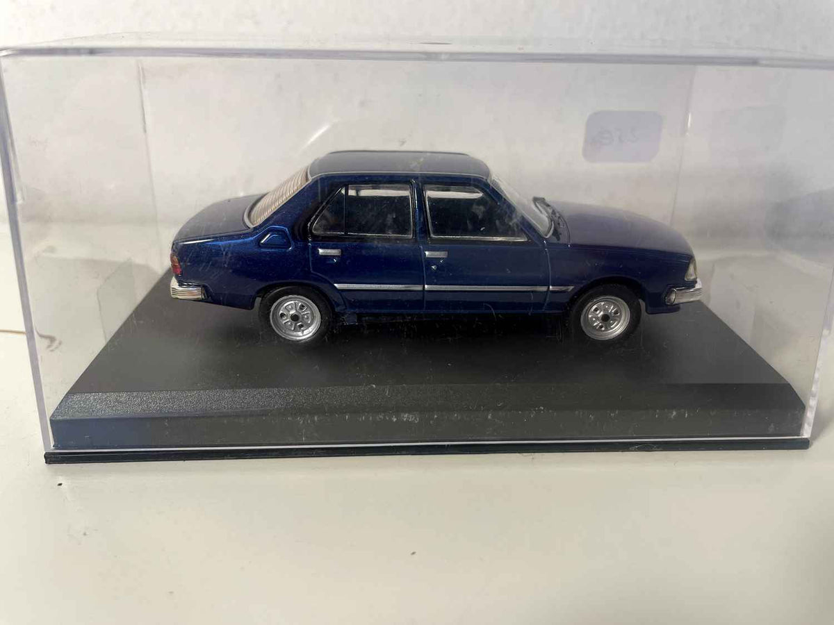 Renault 18 TL ciemnoniebieska z 1980 roku - Auto Plus