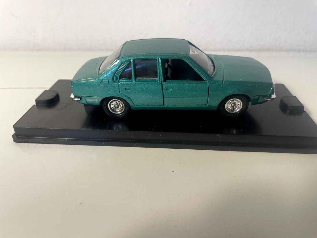 Renault 18 gréng vum Joer 1980 - VEREM Referenz 439