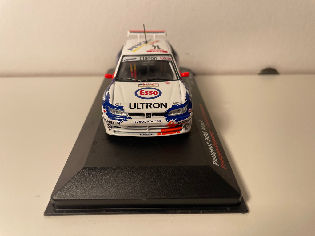Peugeot 306 Maxi blanche et bleue numéro 14 - tour de Corse de 1998
