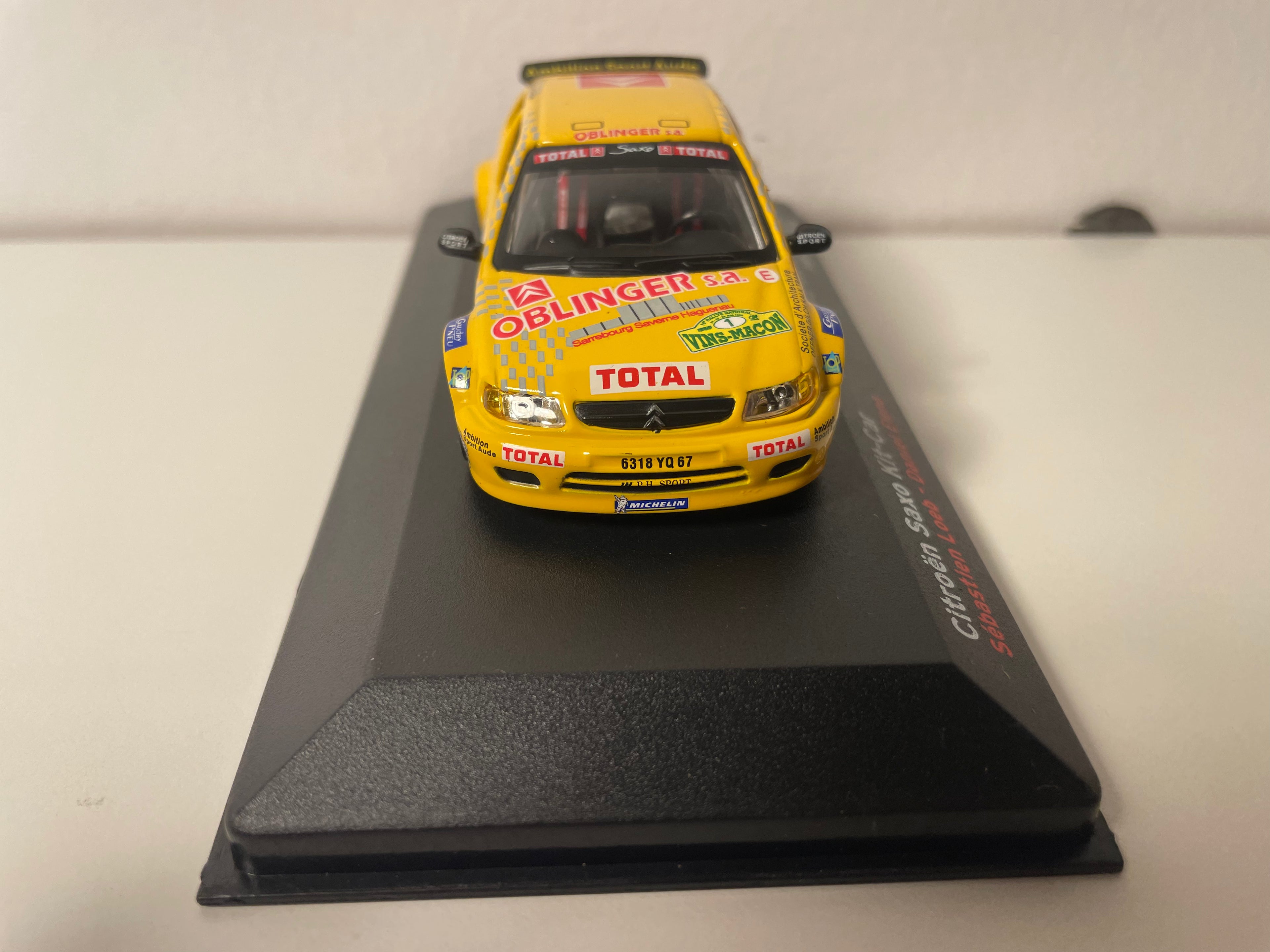 Citroën Saxo Kit-Car giel Nummer 1 - Rallye vun de Wäin Mâcon 1999