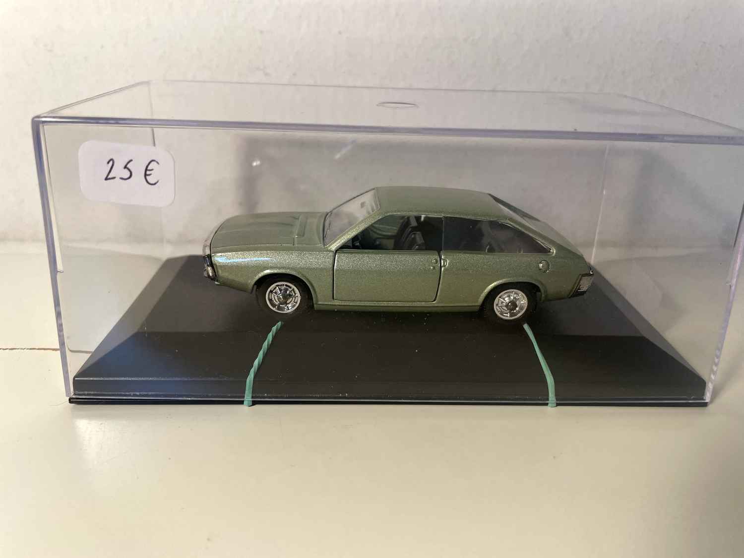 Renault 15 verte - VEREM