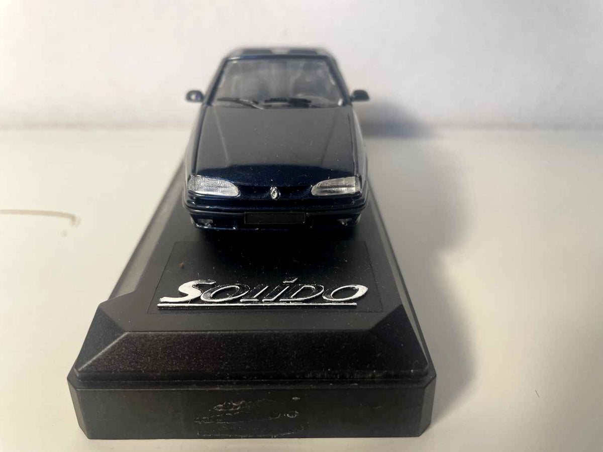 Renault 19 cabriolet déif blo (Solido Referenz 1533)