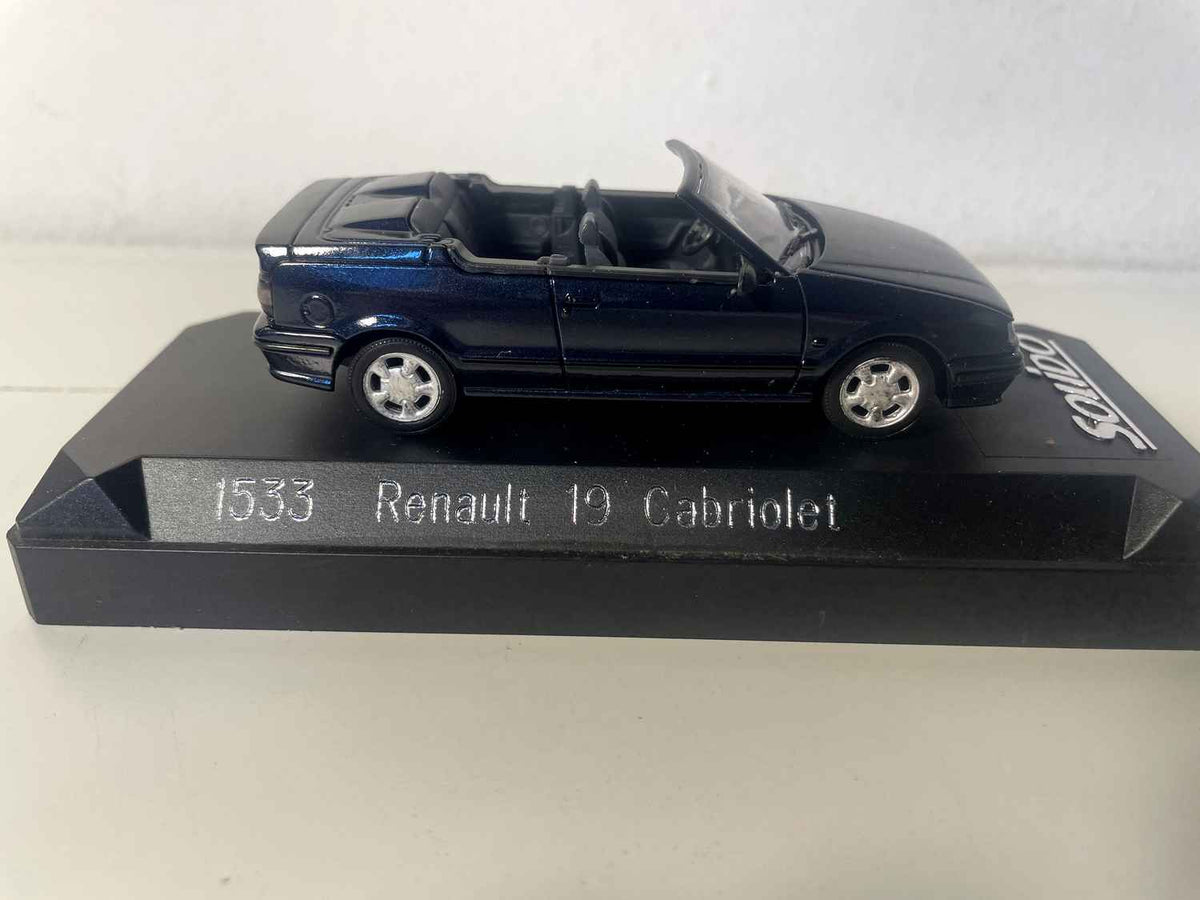 Renault 19 cabriolet déif blo (Solido Referenz 1533)