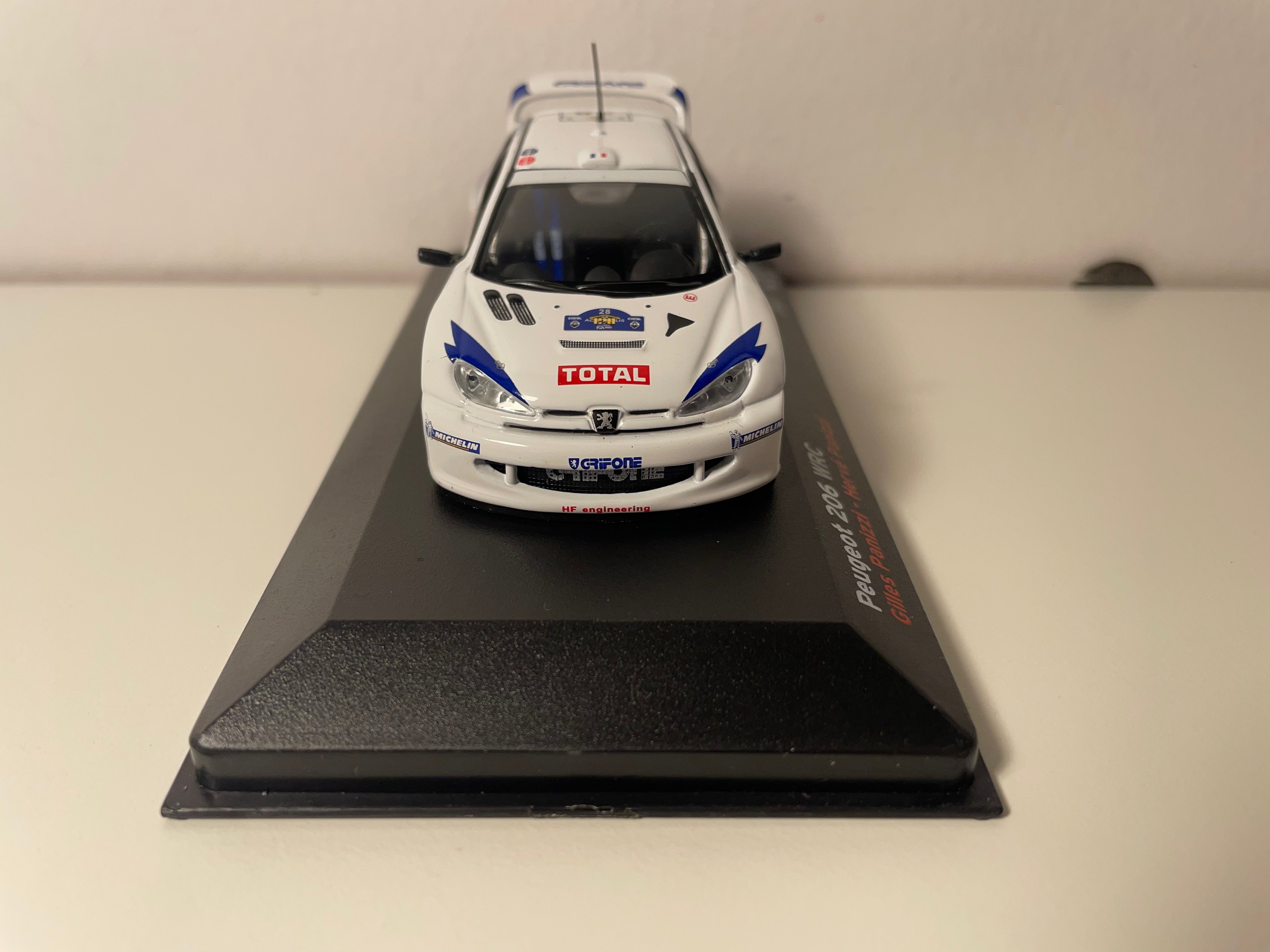 Peugeot 206 WRC biała numer 28 - Rallye Acropolis 2001