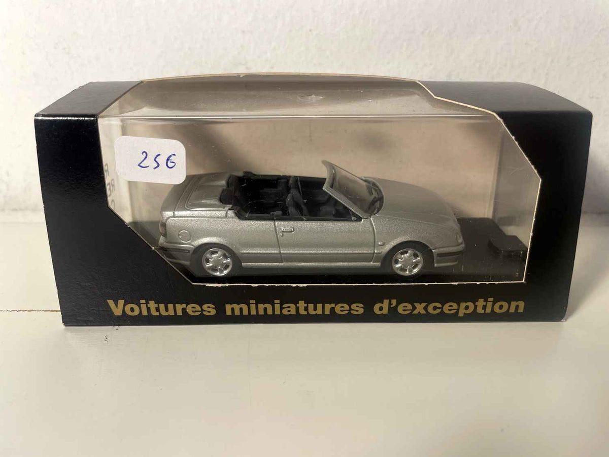 Renault 19 cabriolet gris (Kollektioun vun aussergewéinlechen Miniaturewëllzuchungen Réf. V 568)