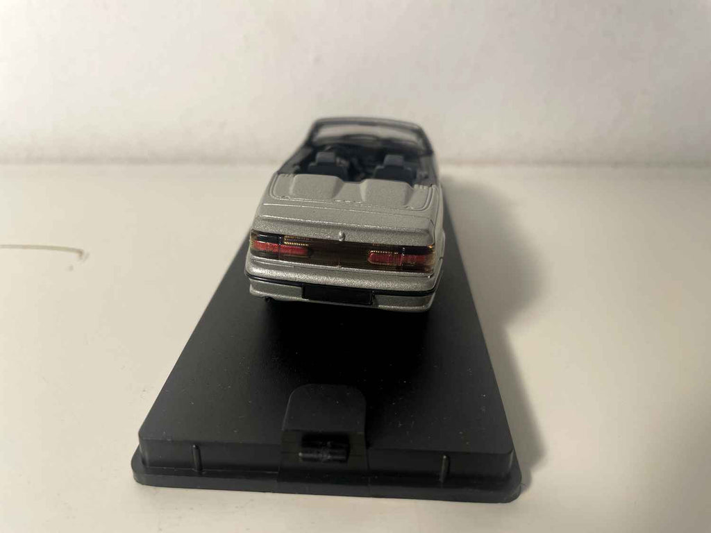 Renault 19 cabriolet gris (Kollektioun vun aussergewéinlechen Miniaturewëllzuchungen Réf. V 568)