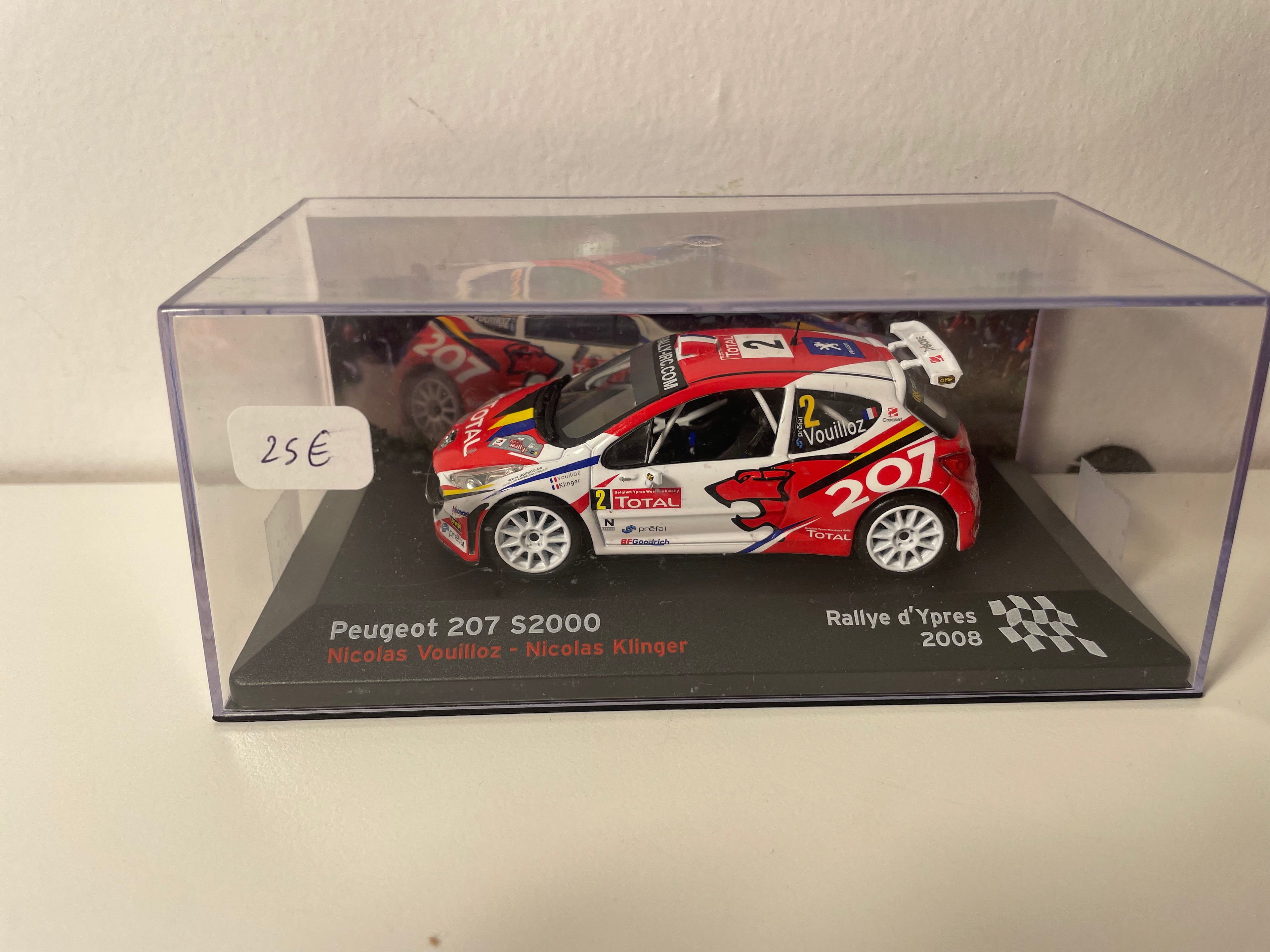 Peugeot 207 S2000 weiß und rot Nummer 2 - Ypres Rally 2008