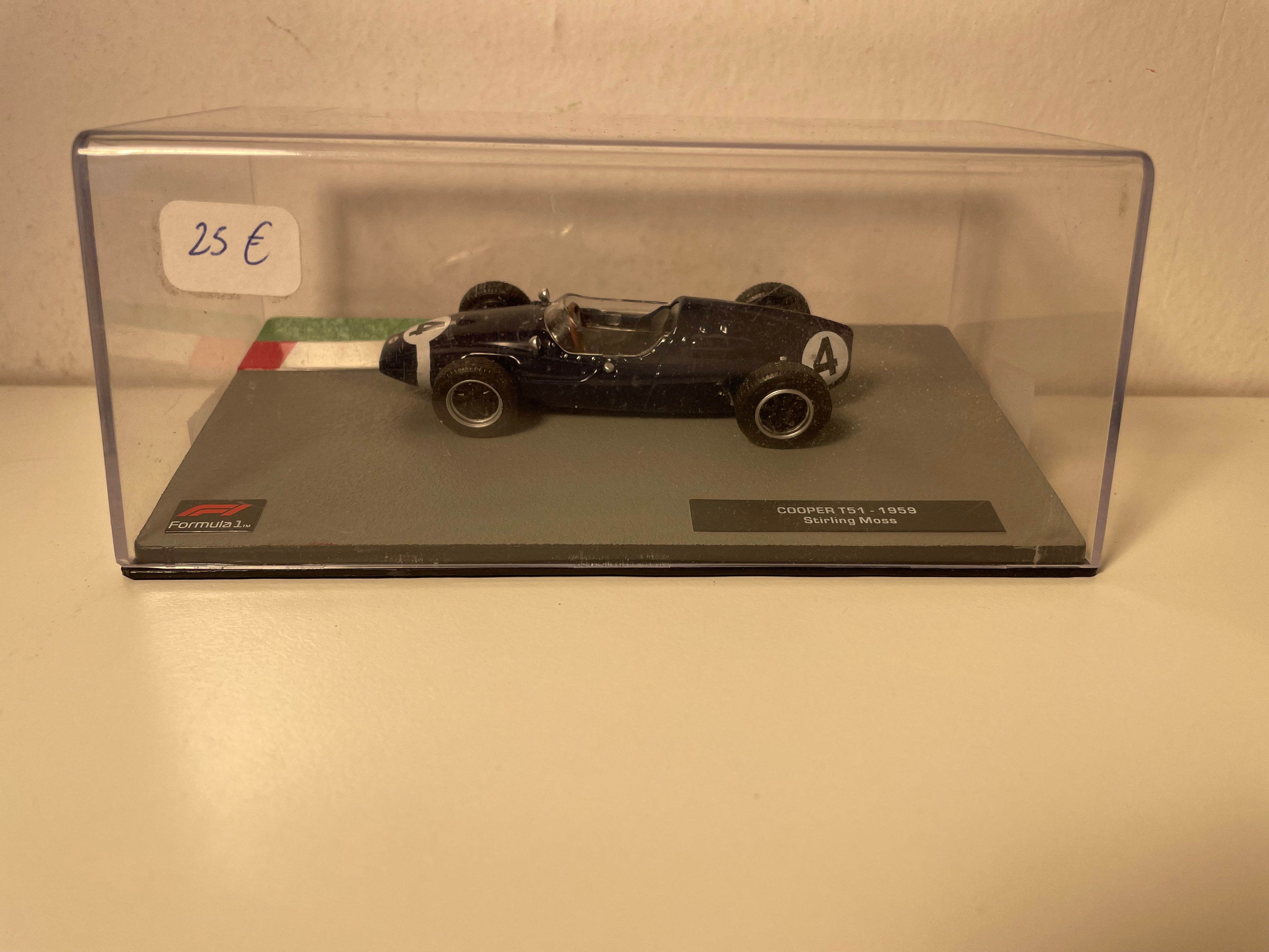 Cooper T51 dunkelblau Nummer 4 von 1959 (Formel 1)
