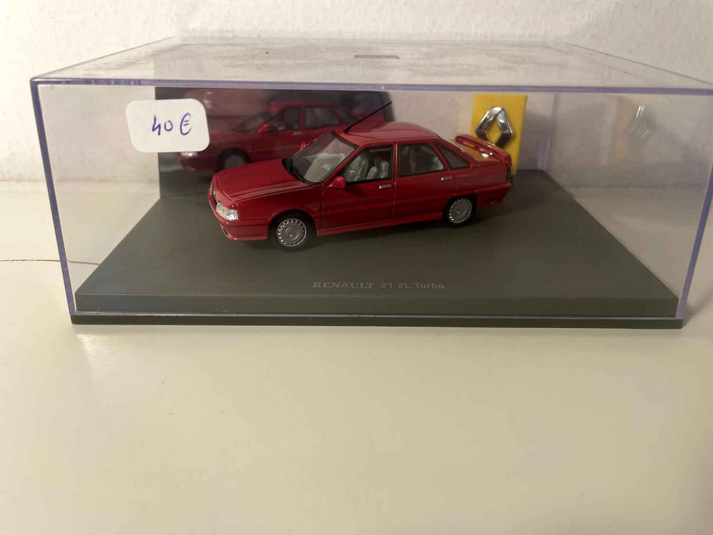 Renault 21 2L Turbo rouge (coffret boite rectangle) - Universal Hobbies