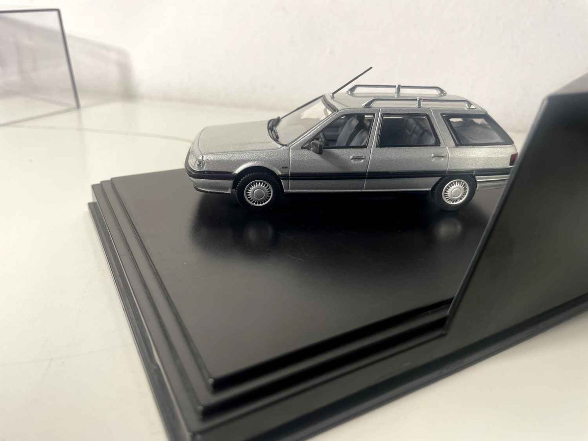 Renault 21 Névada grise (coffret boite rectangle) - NOREV