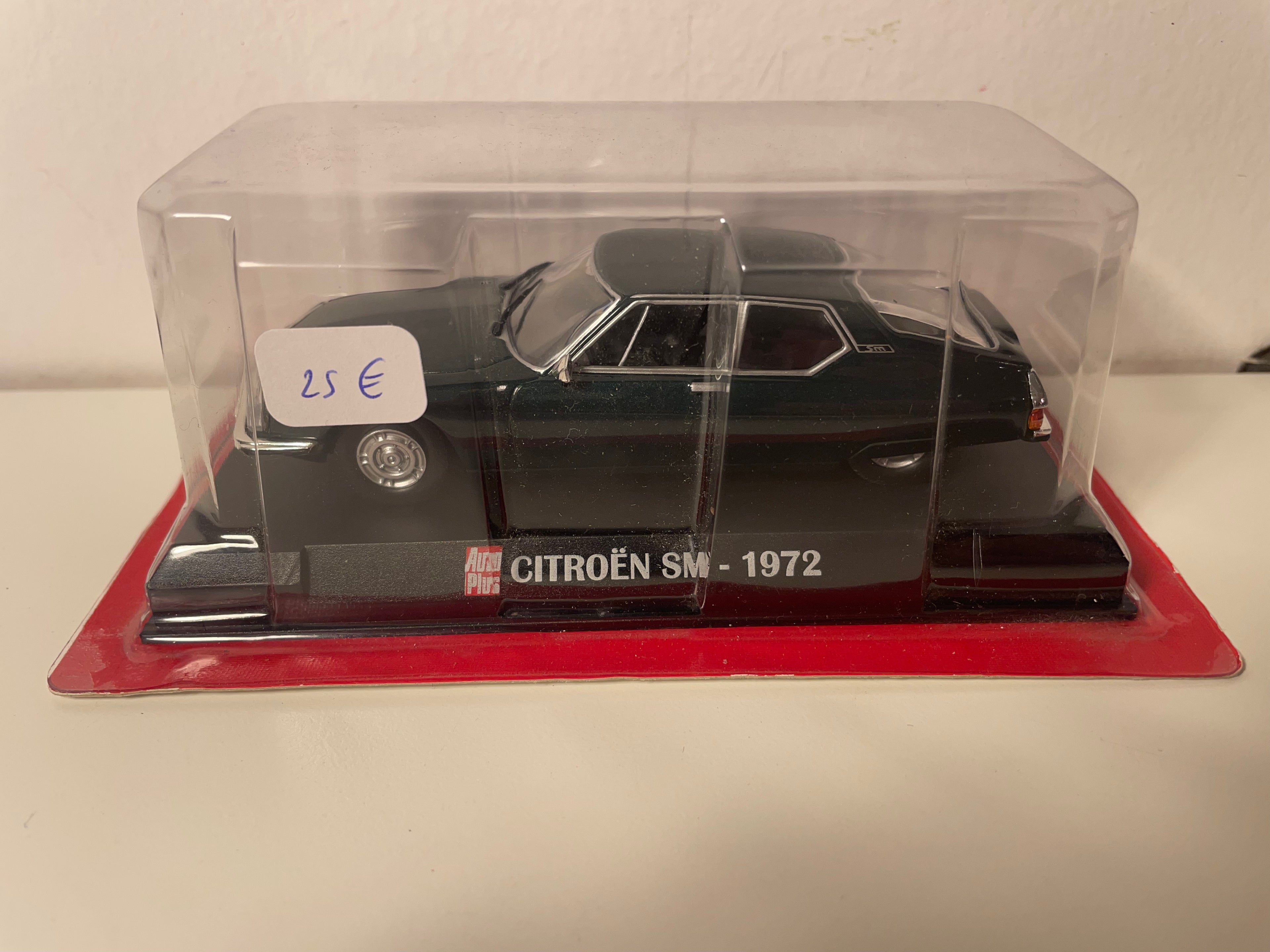 Citroën SM verte foncée de 1972 - Auto Plus