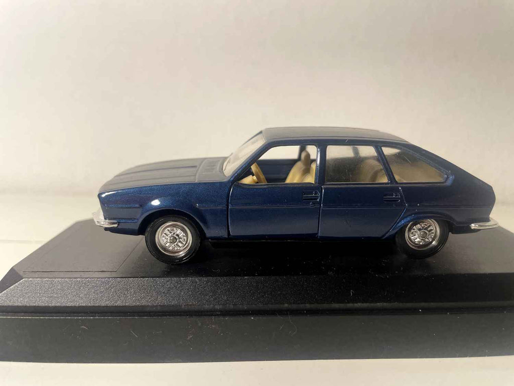 Renault 30 TS blau - SOLIDO