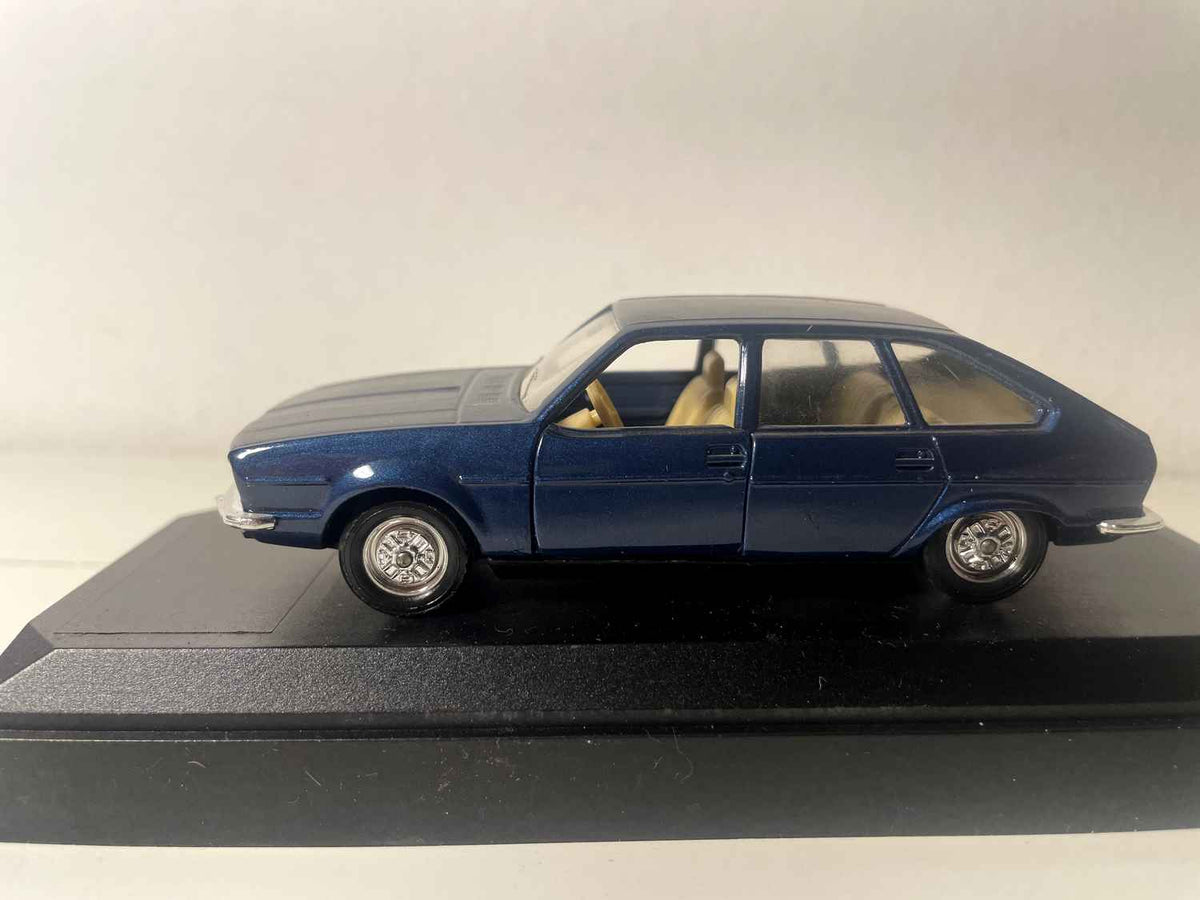 Renault 30 TS blau - SOLIDO