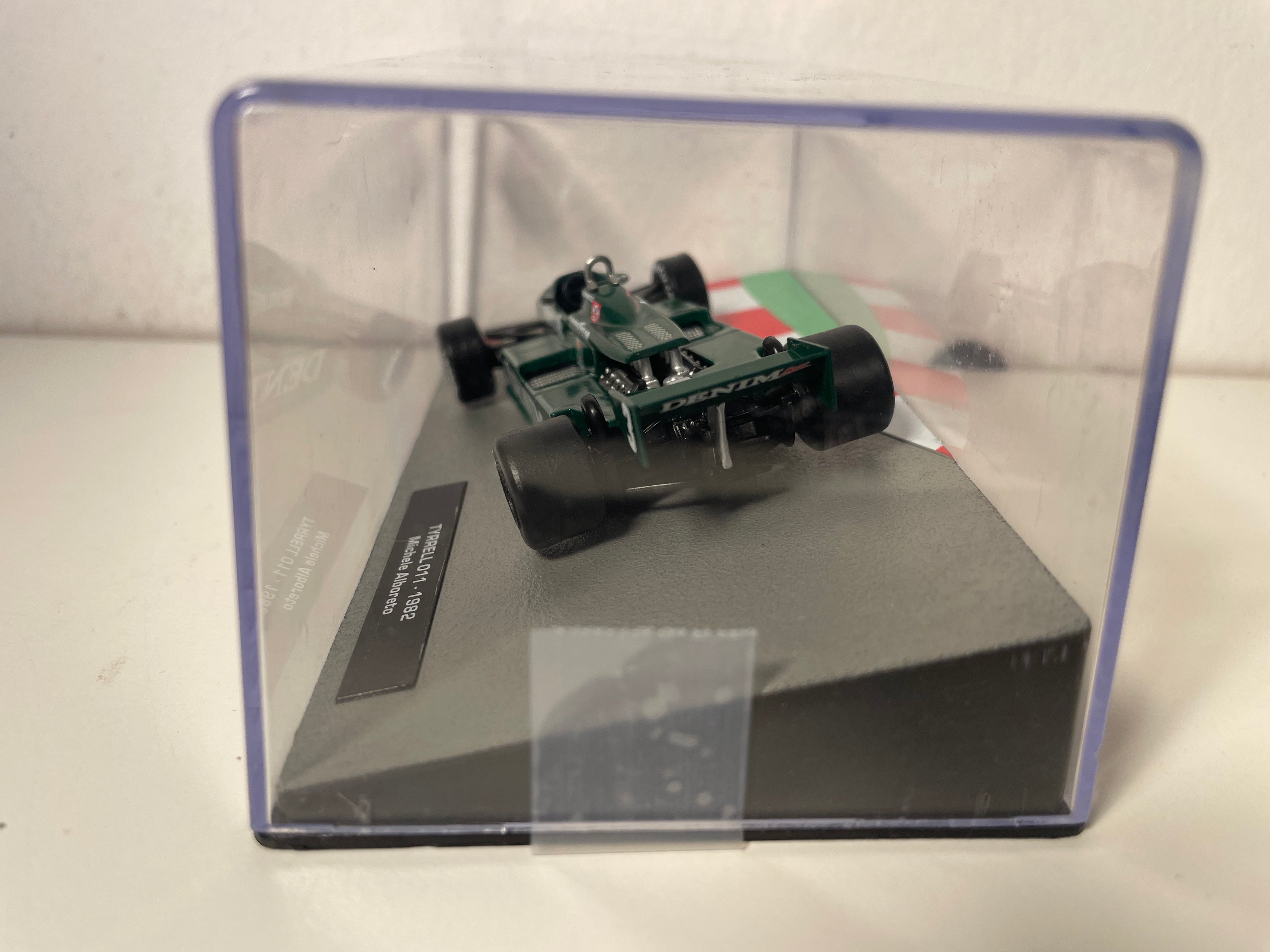 Tyrrell 011 zielona numer 3 z 1982 roku - Formuła 1