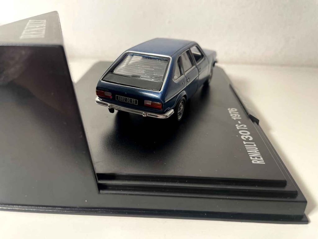Renault 30 TS blo vum 1976 (rechteckegt Këschte) - NOREV