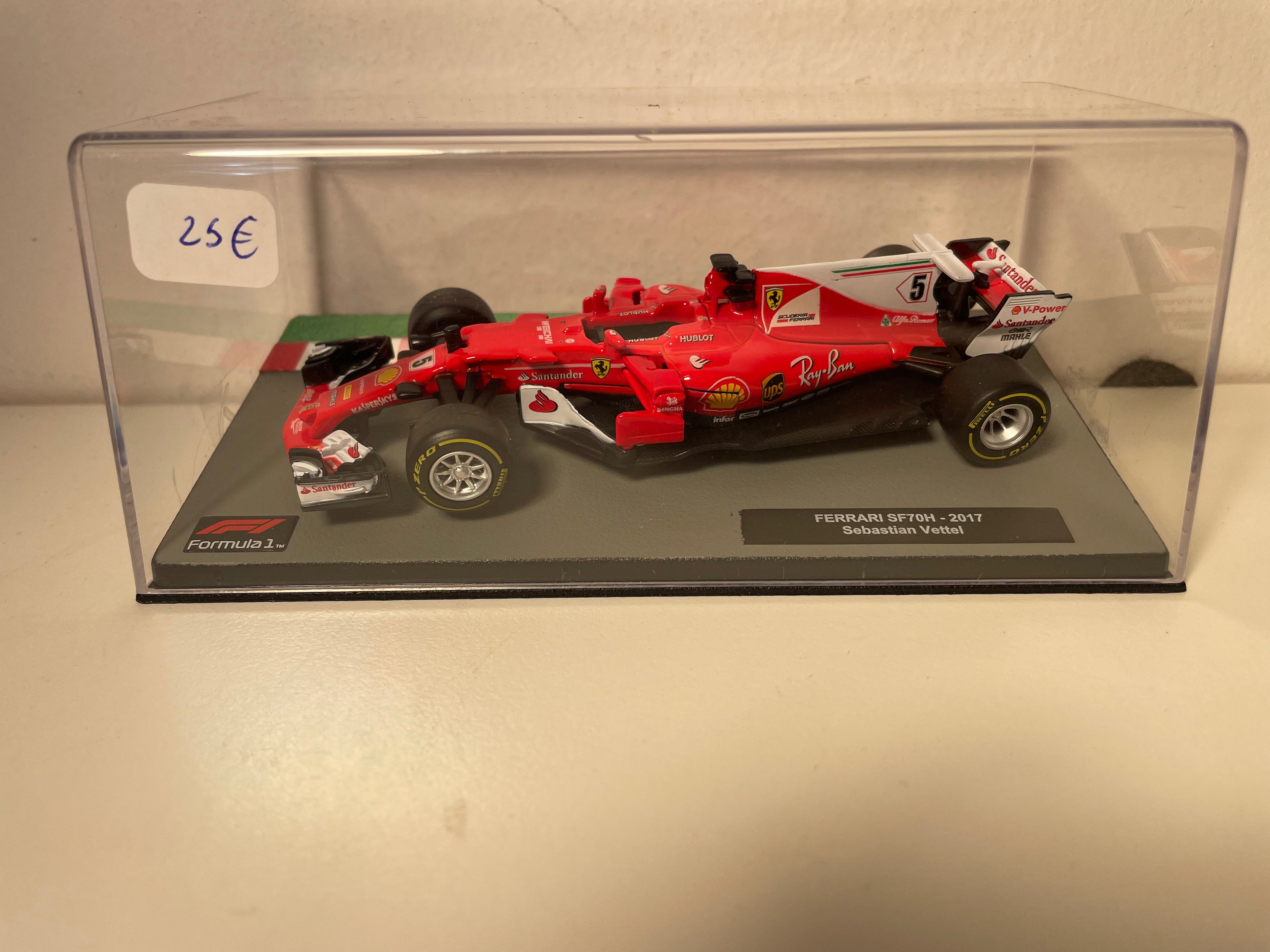 Ferrari SF70H Vermelho Número 5 - Fórmula 1 (Sebastian Vettel)