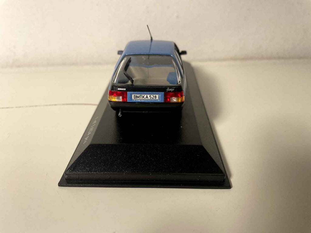 Renault Fuego blo cobalt - MINICHAMPS