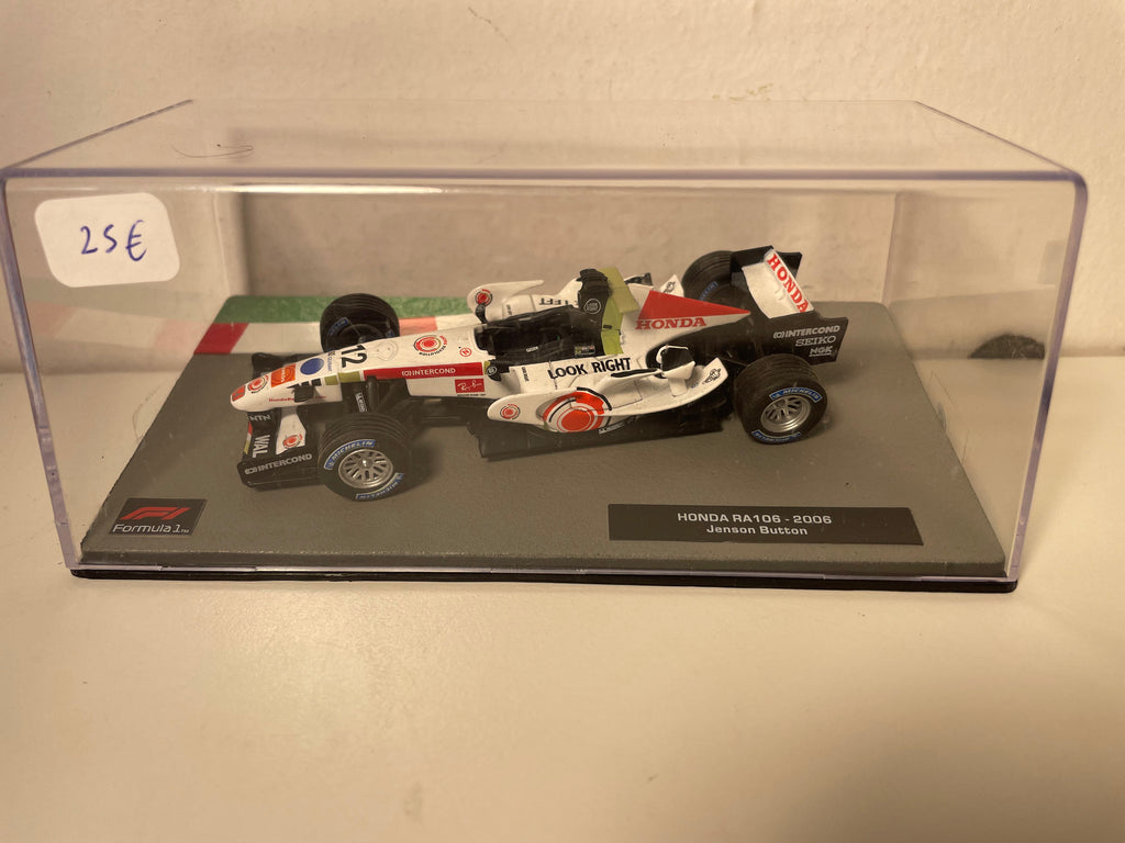 Honda RA 106 wäiss an schwaarz Nummer 12 vum 2006 - Formule 1