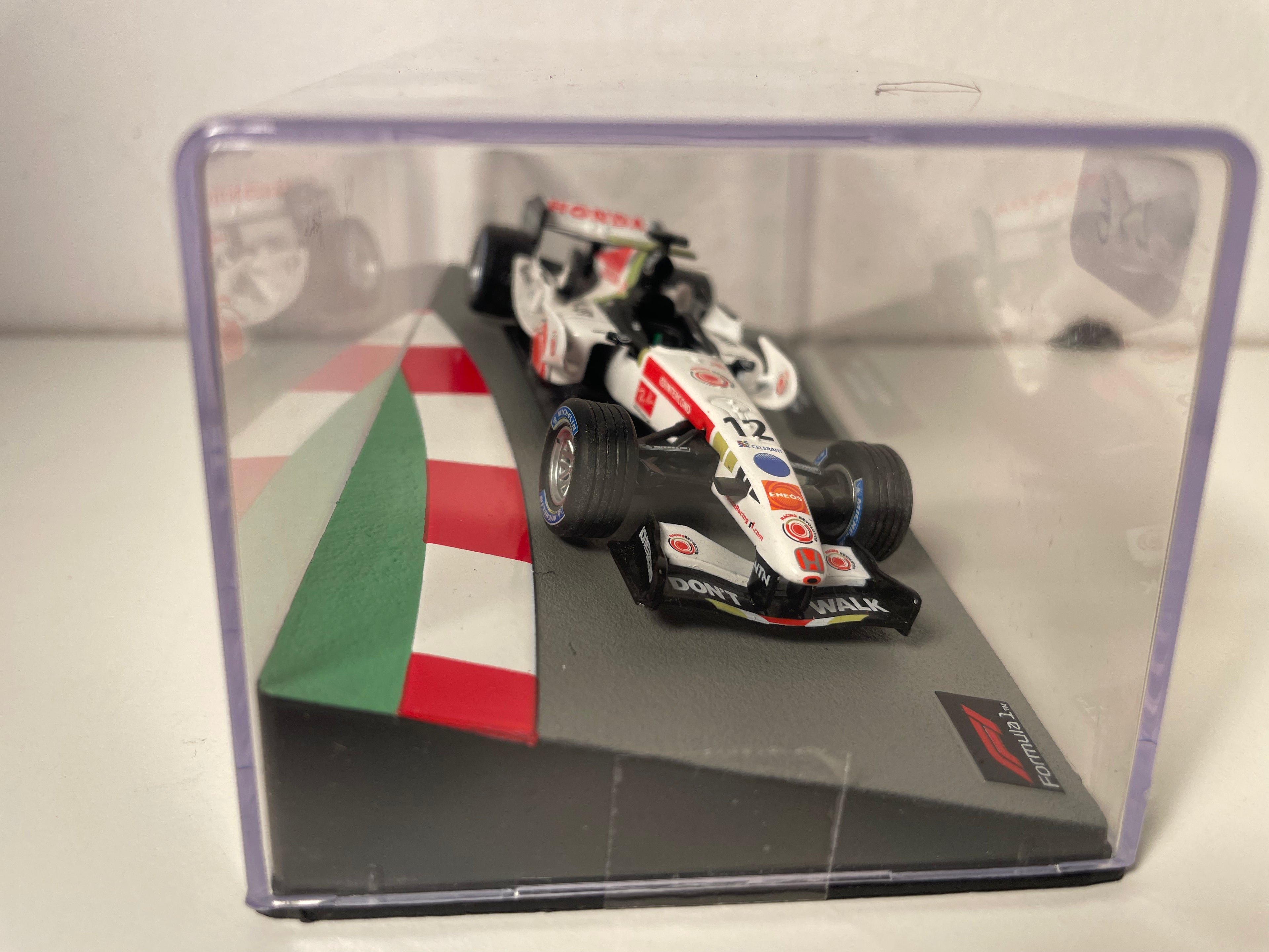 Honda RA106 blanche et noire numéro 12 - Formule 1 de 2006 (Jenson Button)