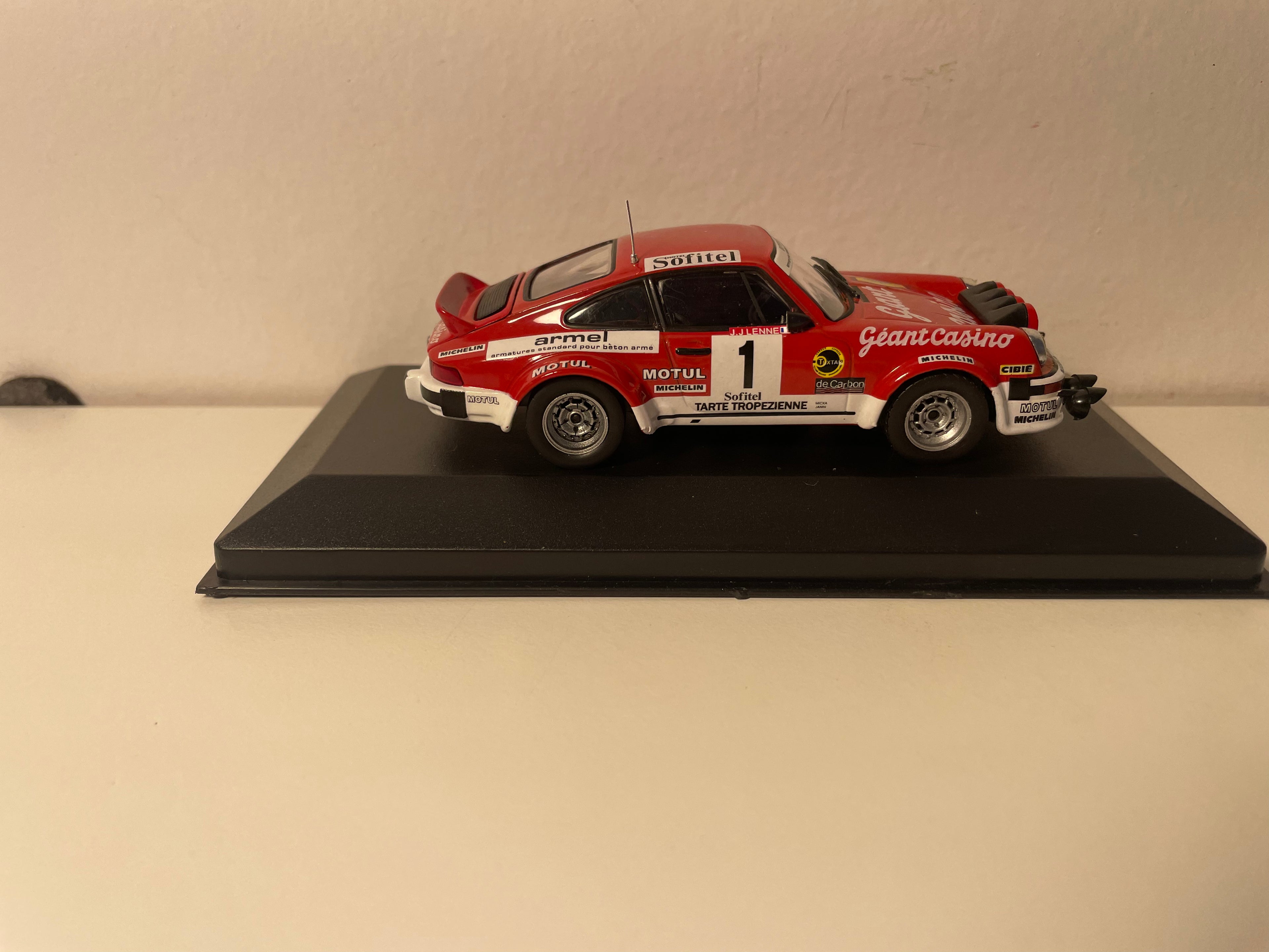 Porsche 911SC rout a wäiss Nummer 1 - Critérium des Cévennes 1979