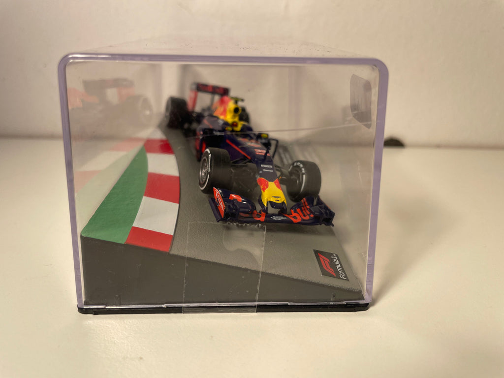 Red Bull RB12 blu scuro numero 33 - Formula 1 del 2016 (Max Verstappen)