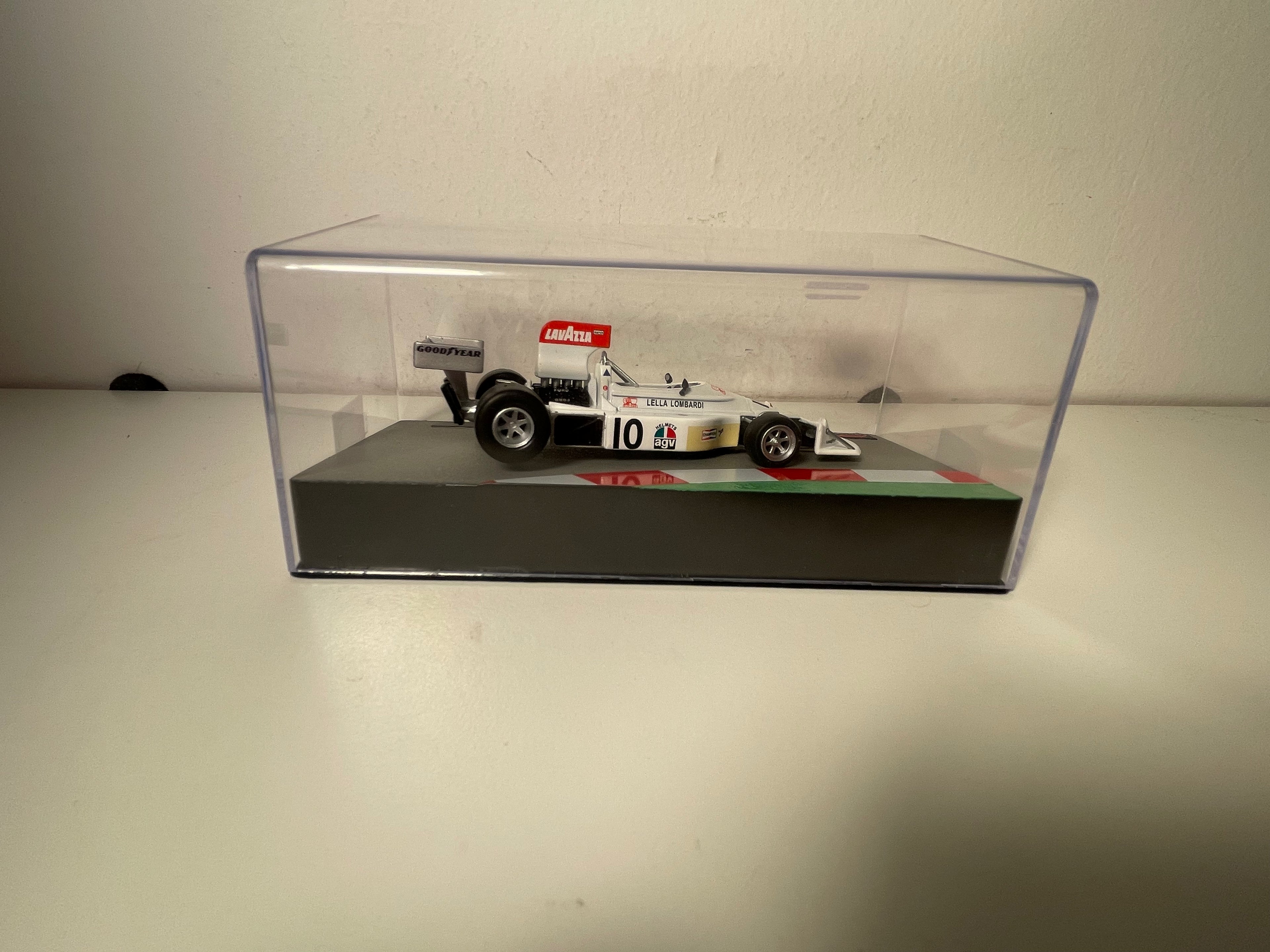 March 751 número 10 blanco de 1975 (Fórmula 1)