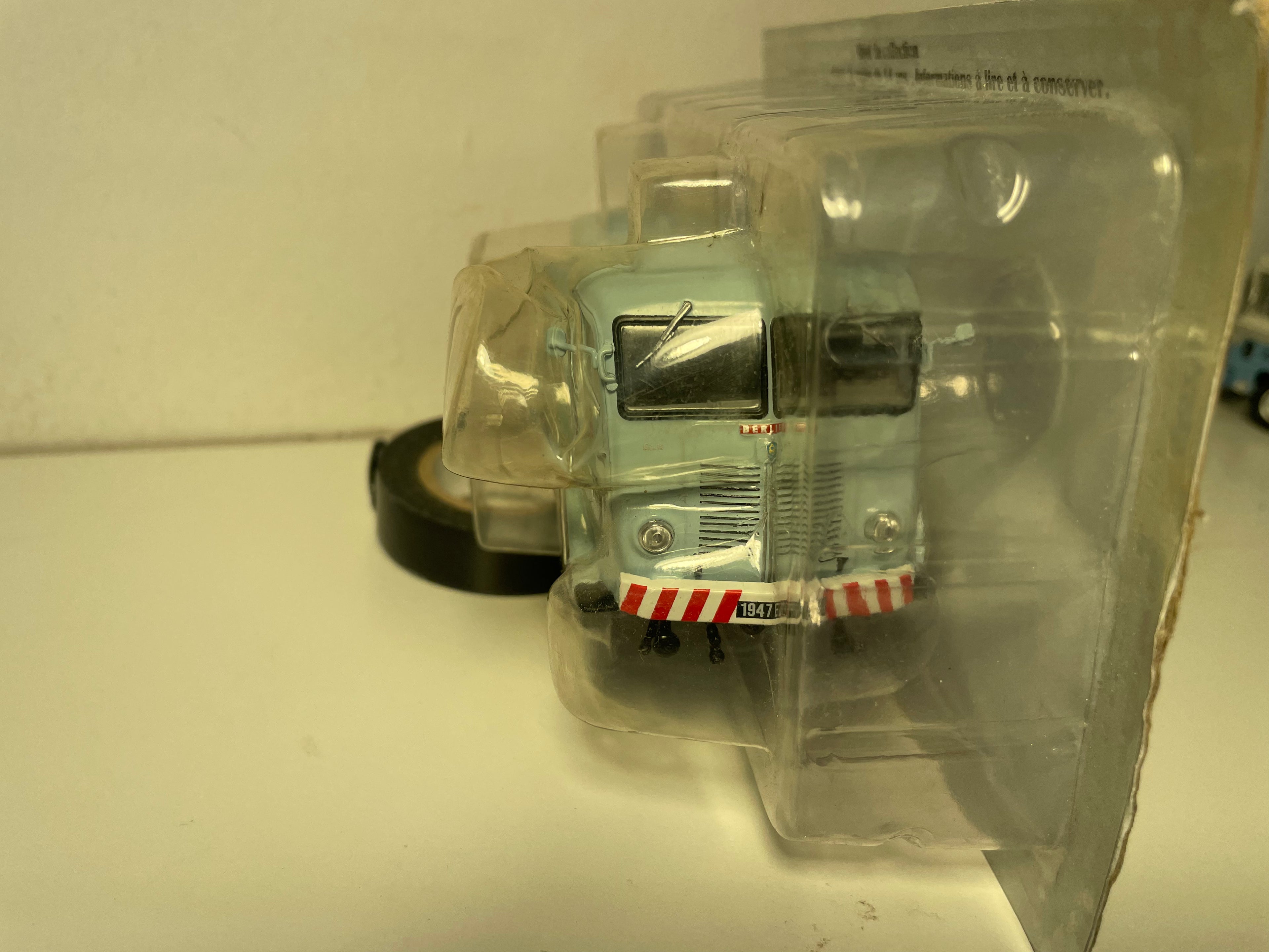Camión Berliet GLB regadora-barredora de la ciudad de Dieppe - Colección Hachette