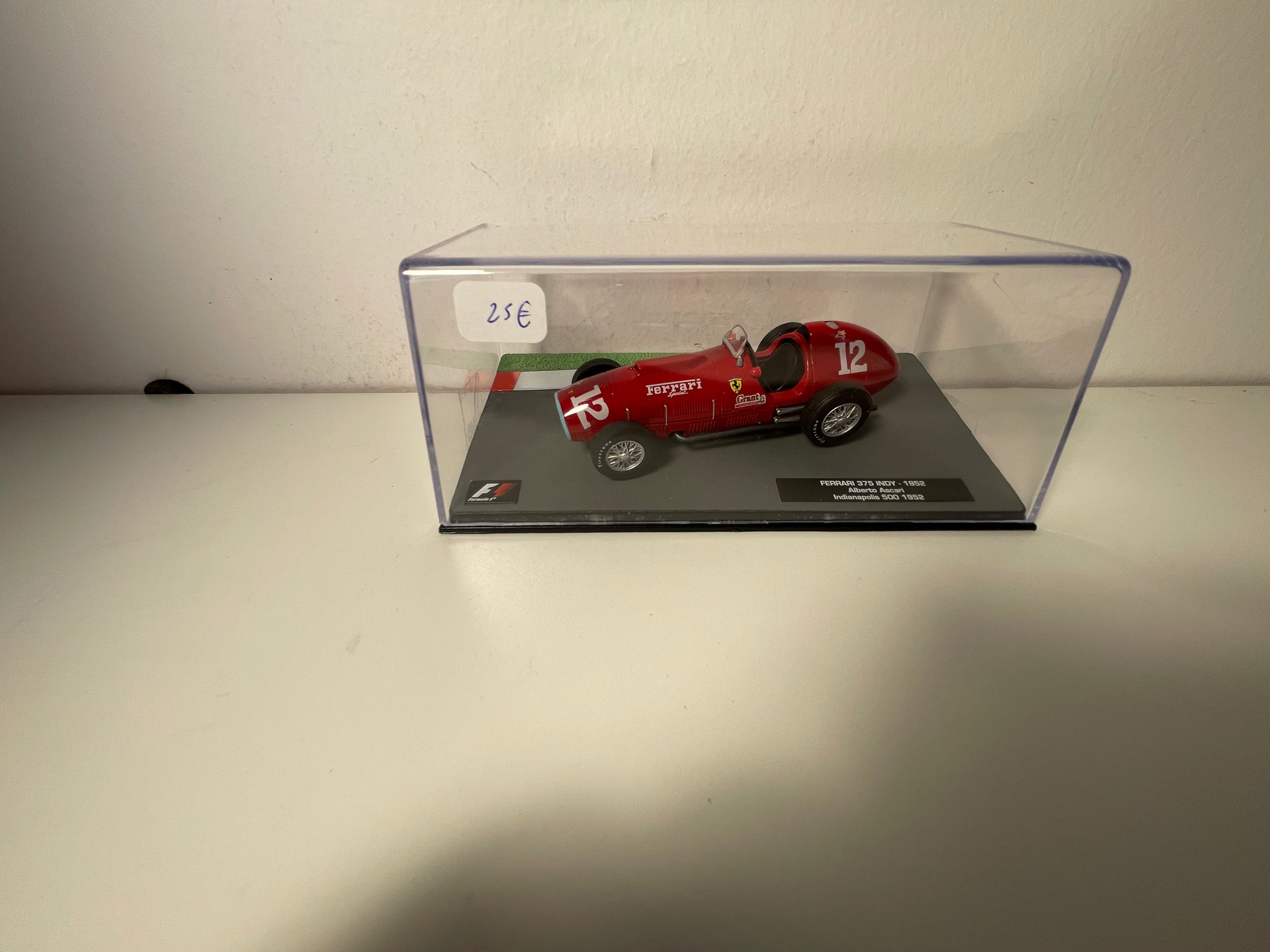 Ferrari 375 Indy nummer 12 uit 1952 (Formule 1) - Indianapolis 500 Grand Prix