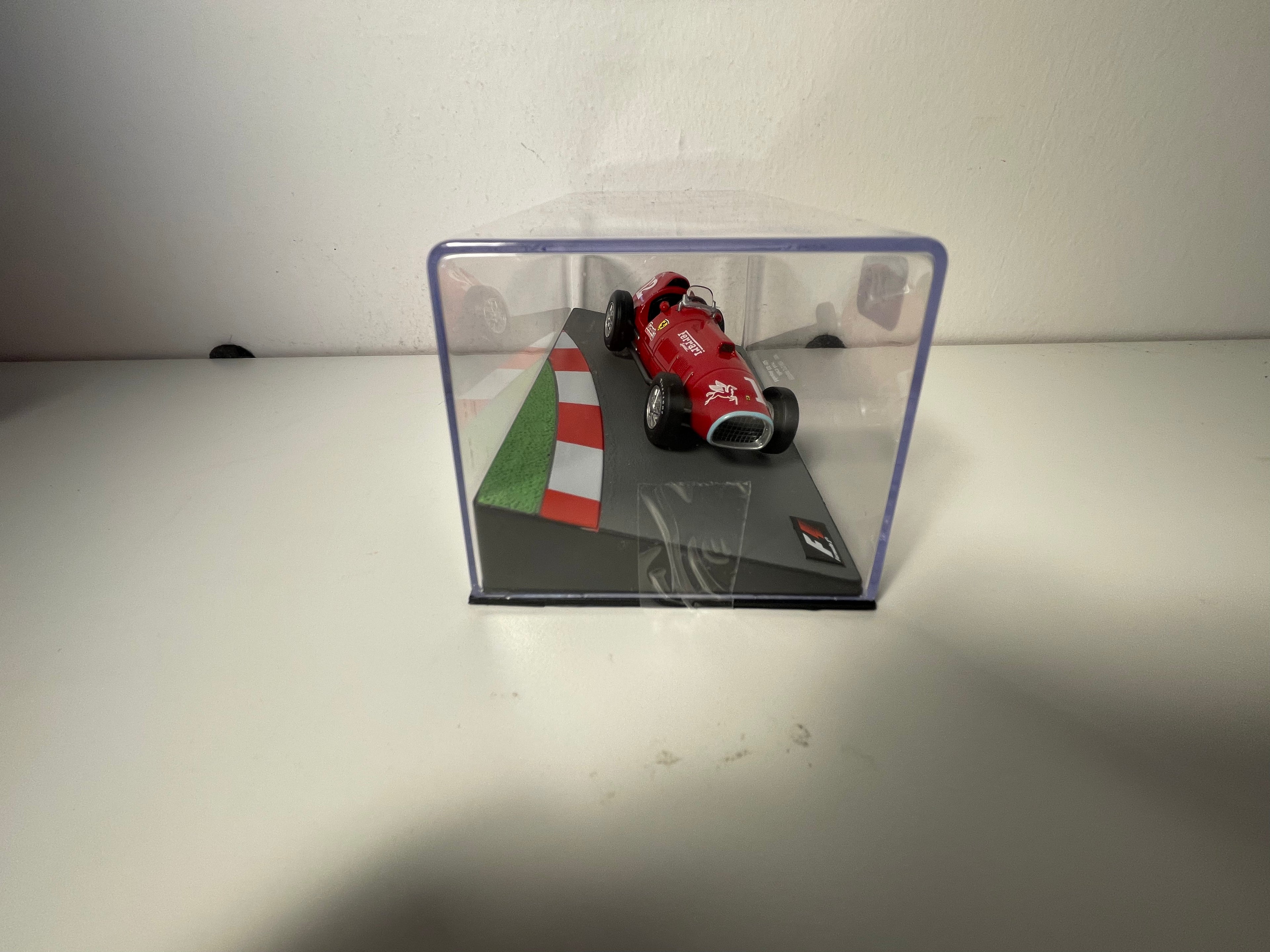 Ferrari 375 Indy nummer 12 uit 1952 (Formule 1) - Indianapolis 500 Grand Prix