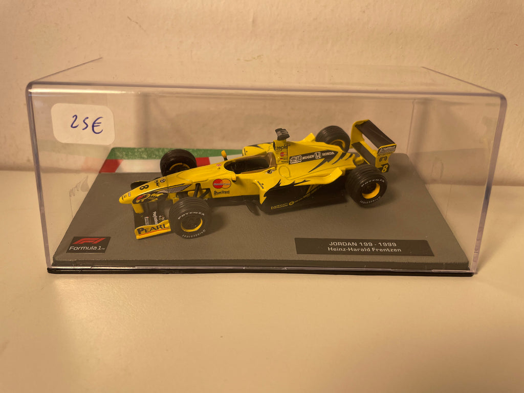 Jordan 199 giel Nummer 8 - Formel 1 vum Joer 1999 (Heinz-Harald Frentzen)