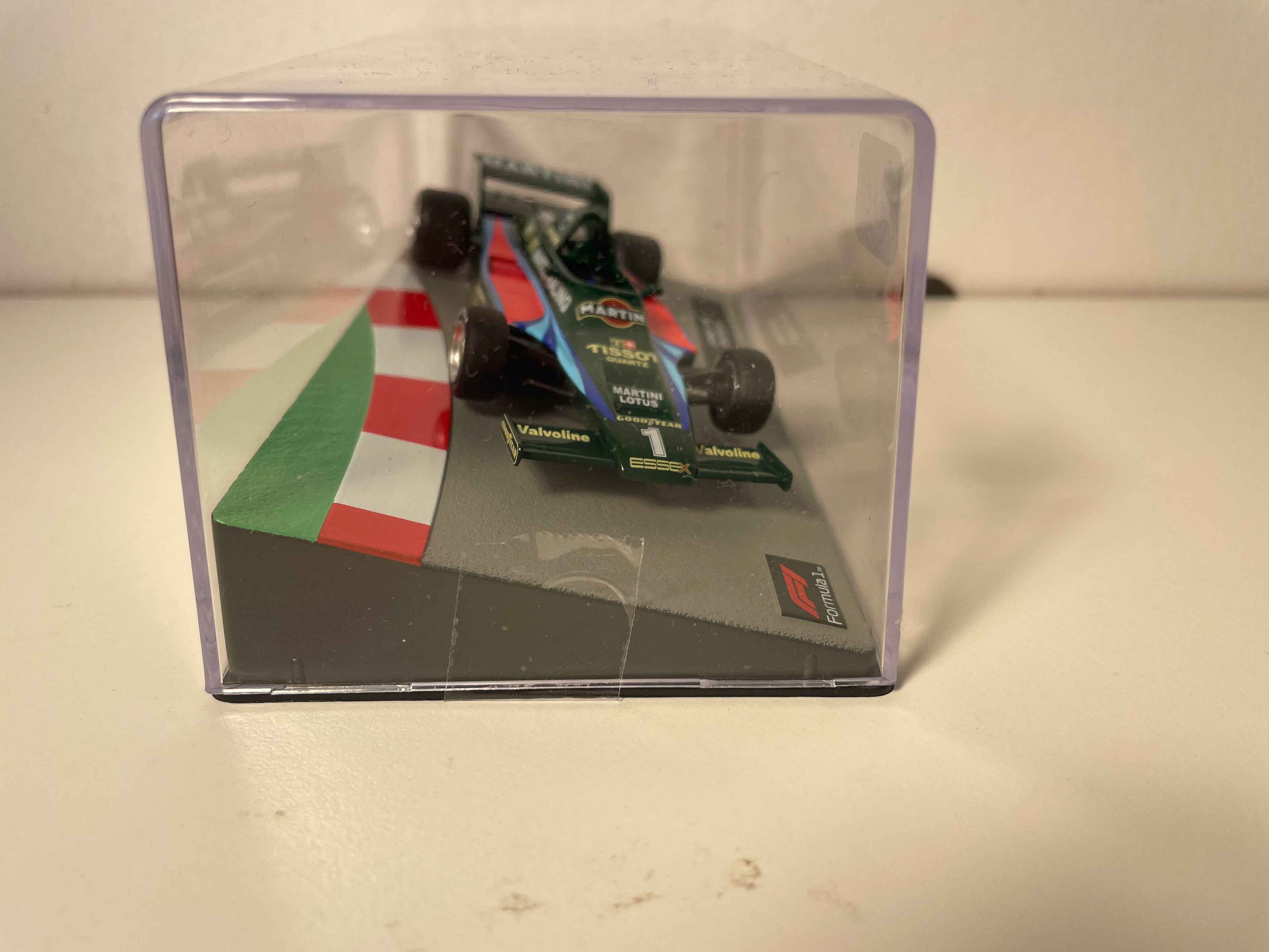 Lotus 80 verde, vermelho e azul número 1 de 1979 (Fórmula 1)