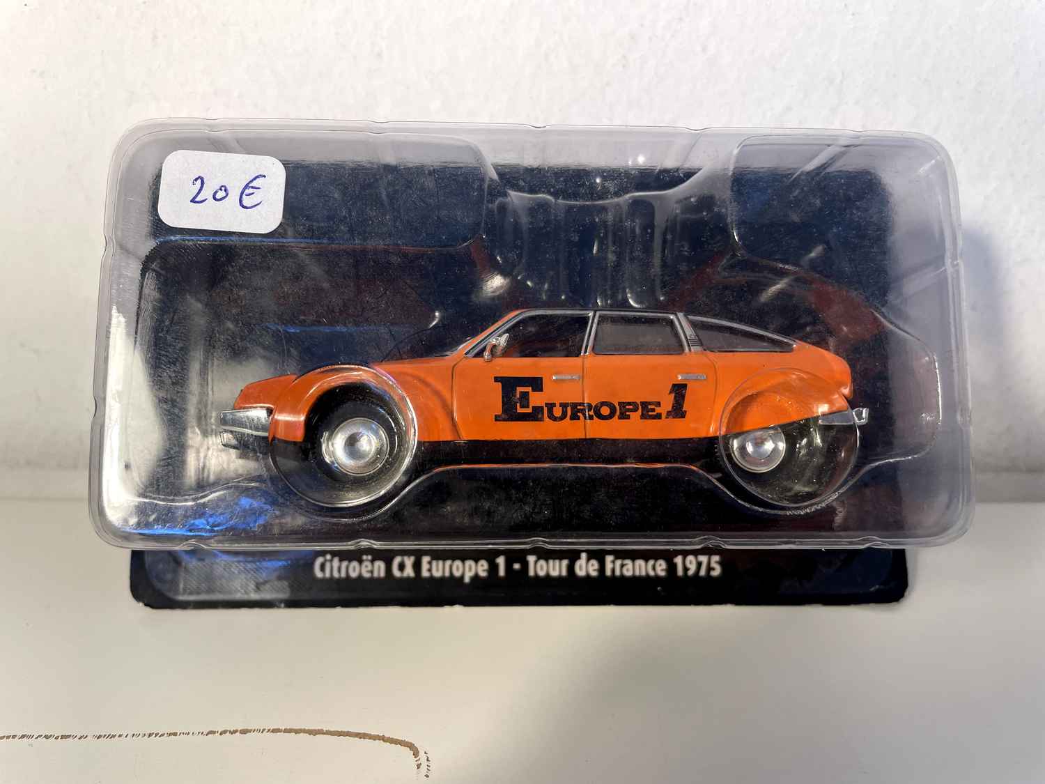 Citroën CX orange EUROPE 1 du tour de France 1975