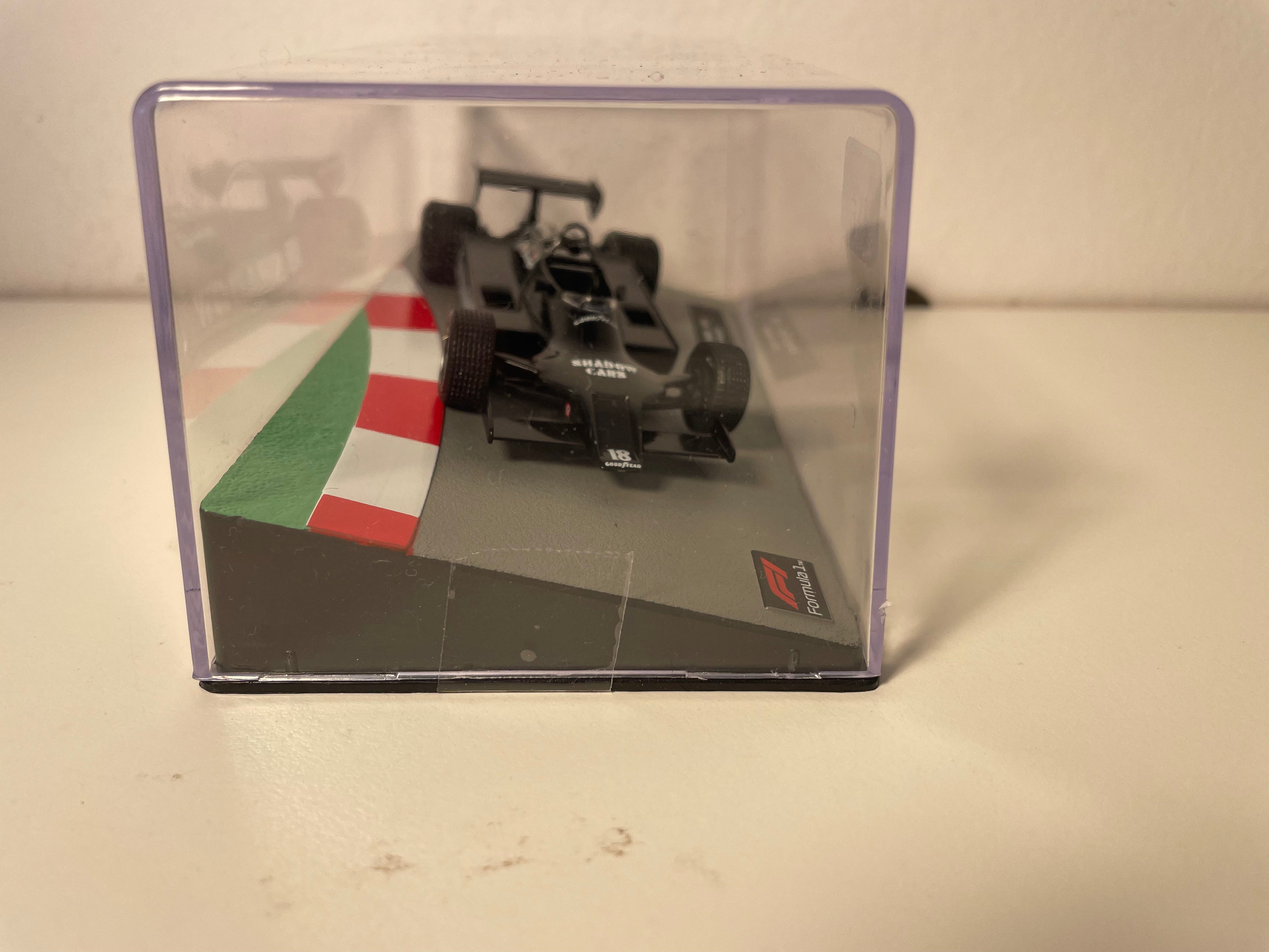 Shadow DN9 czarna numer 18 - Formuła 1 z 1979 roku (Elio De Angelis)