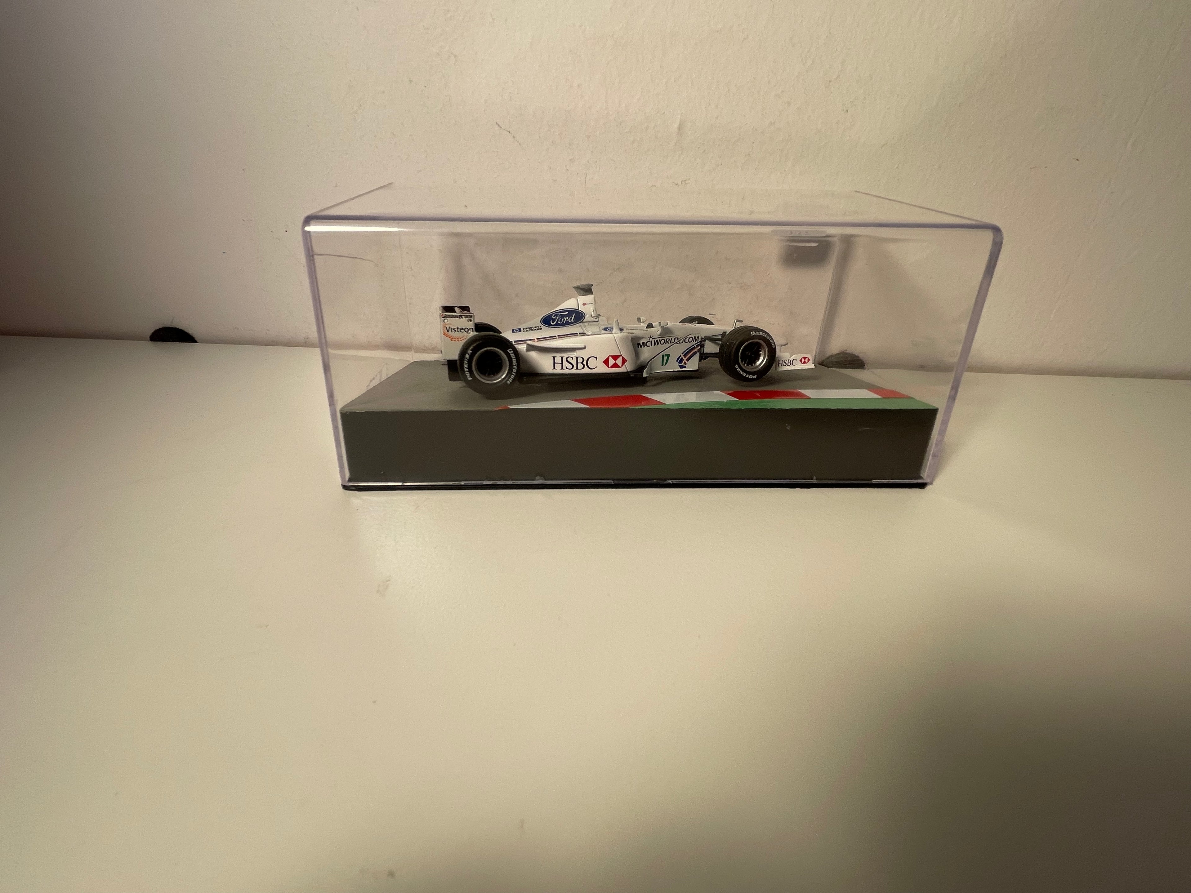 Stewart SF3 Branca e Azul Número 17 - Fórmula 1 de 1999 (Johnny Herbert)